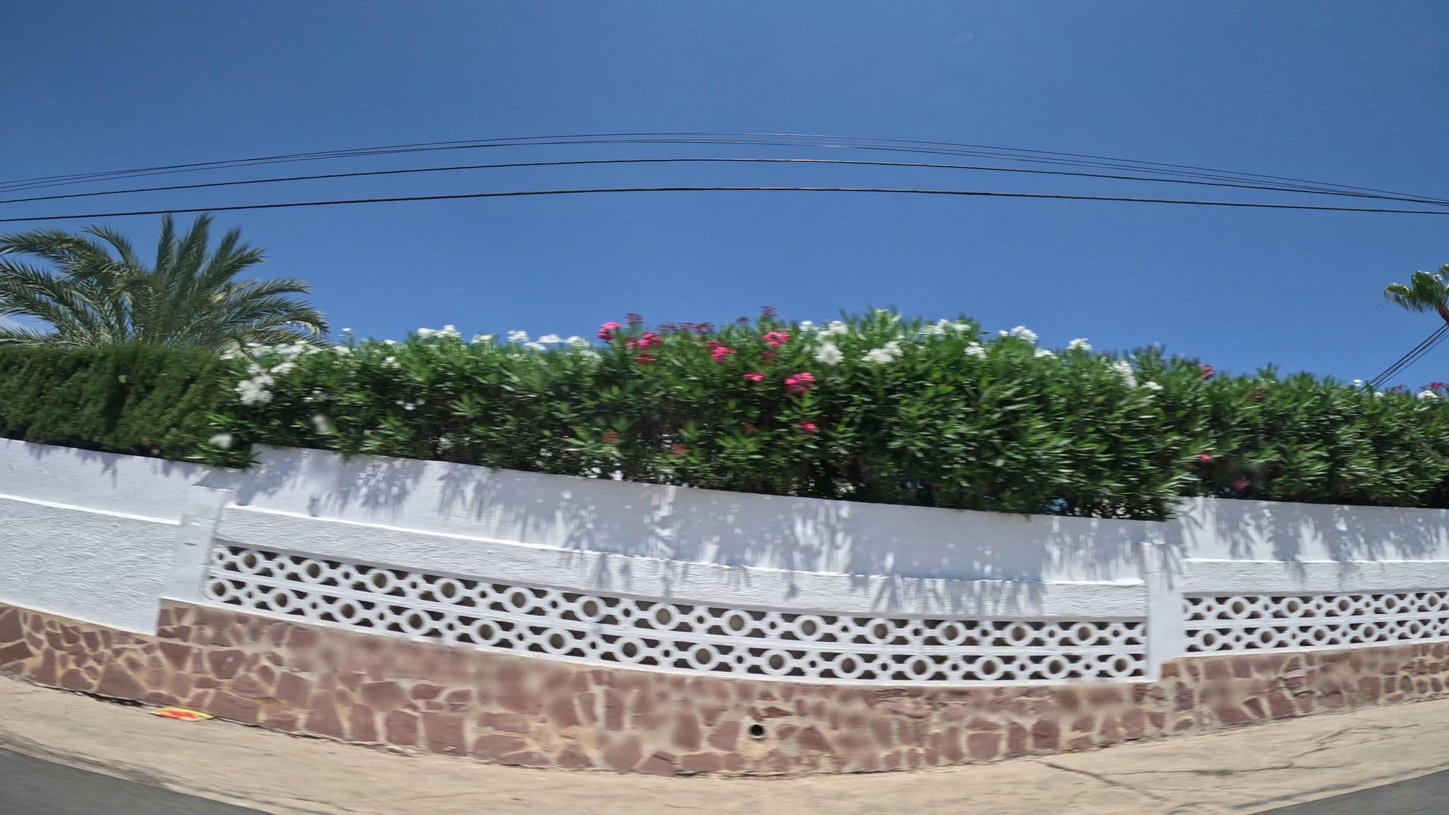 Street view near Villa Corina - Plusholidays, Calp — © tjorim (CC BY-SA · Mapillary)