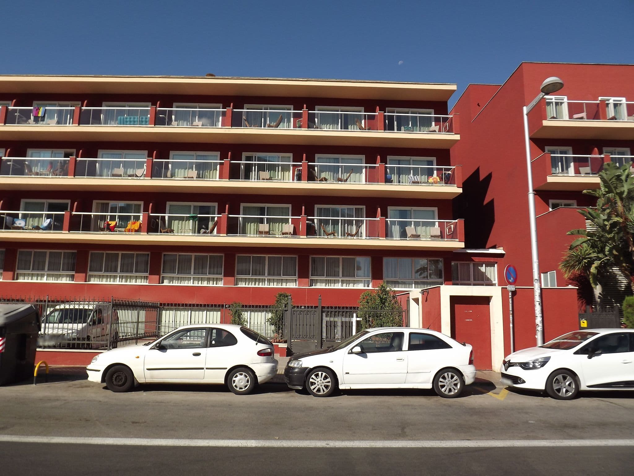 Street view near MySeaHouse Neptuno, s'Arenal — © negro (CC BY-SA · Mapillary)