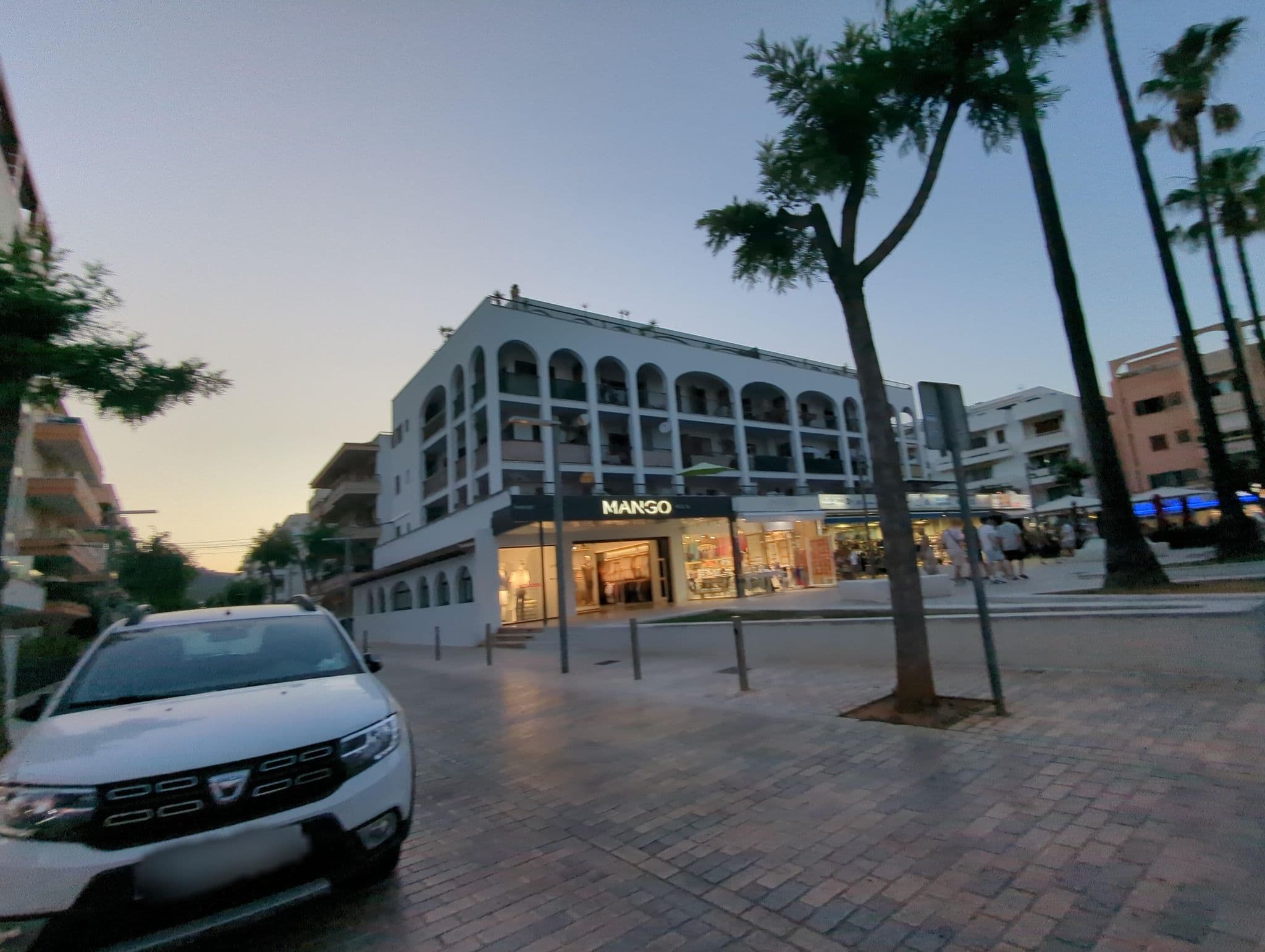 Street view near Apartamentos Sabina, Cala Millor — © ente (CC BY-SA · Mapillary)