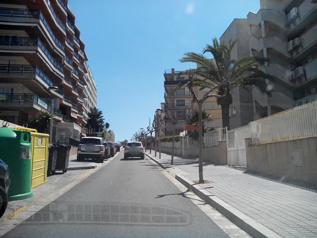 Street view near Differentflats Barcino, Salou — © janes (CC BY-SA · Mapillary)