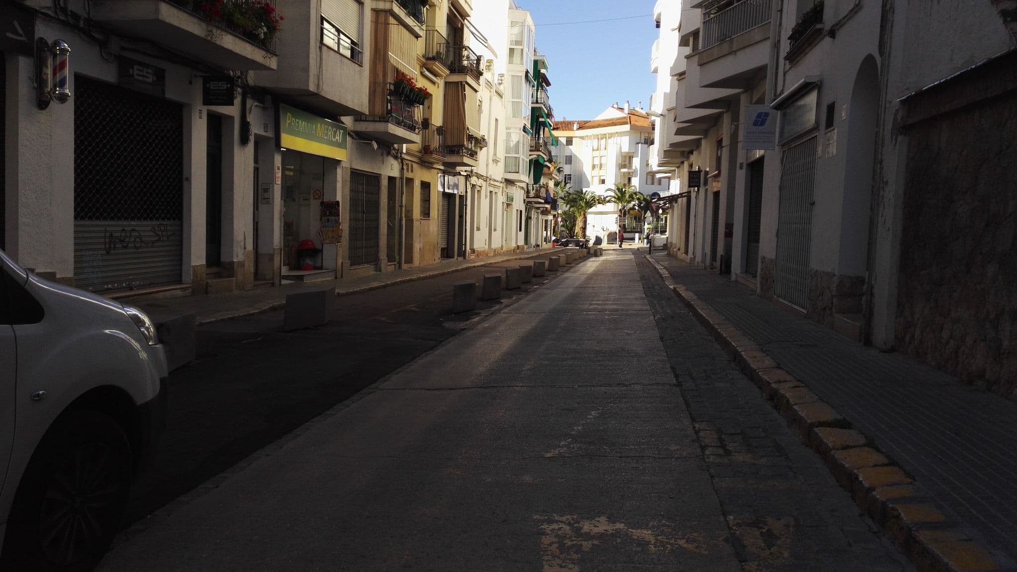Street view near Piccadilly, Sitges — © marcuscalabresus (CC BY-SA · Mapillary)