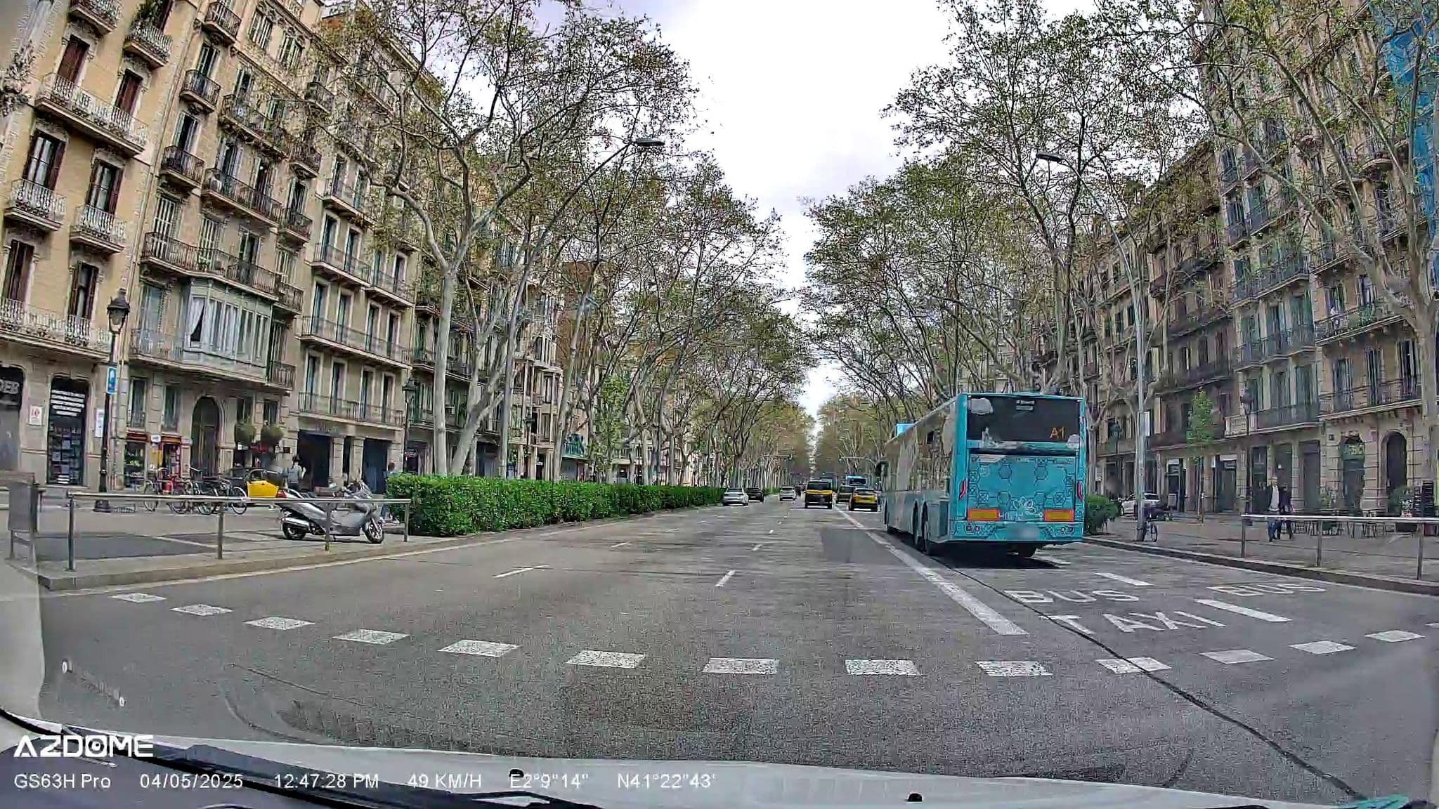 Street view near Barcelona Central Park II, Sant Antoni — © m_esp_32 (CC BY-SA · Mapillary)