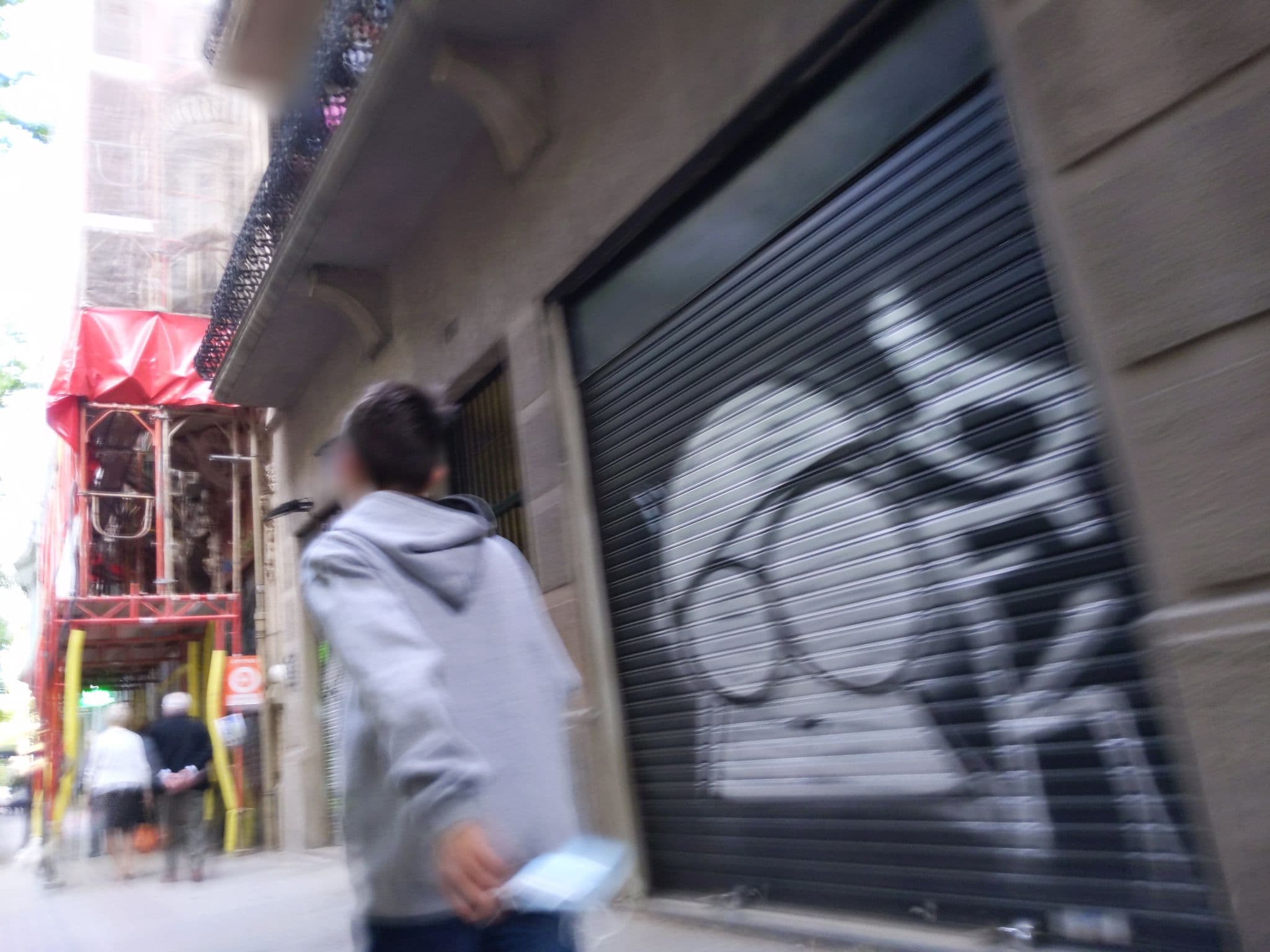 Street view near Blue Barcelona Rambla Cataluña, Barcelona — © morrocoyvolador (CC BY-SA · Mapillary)