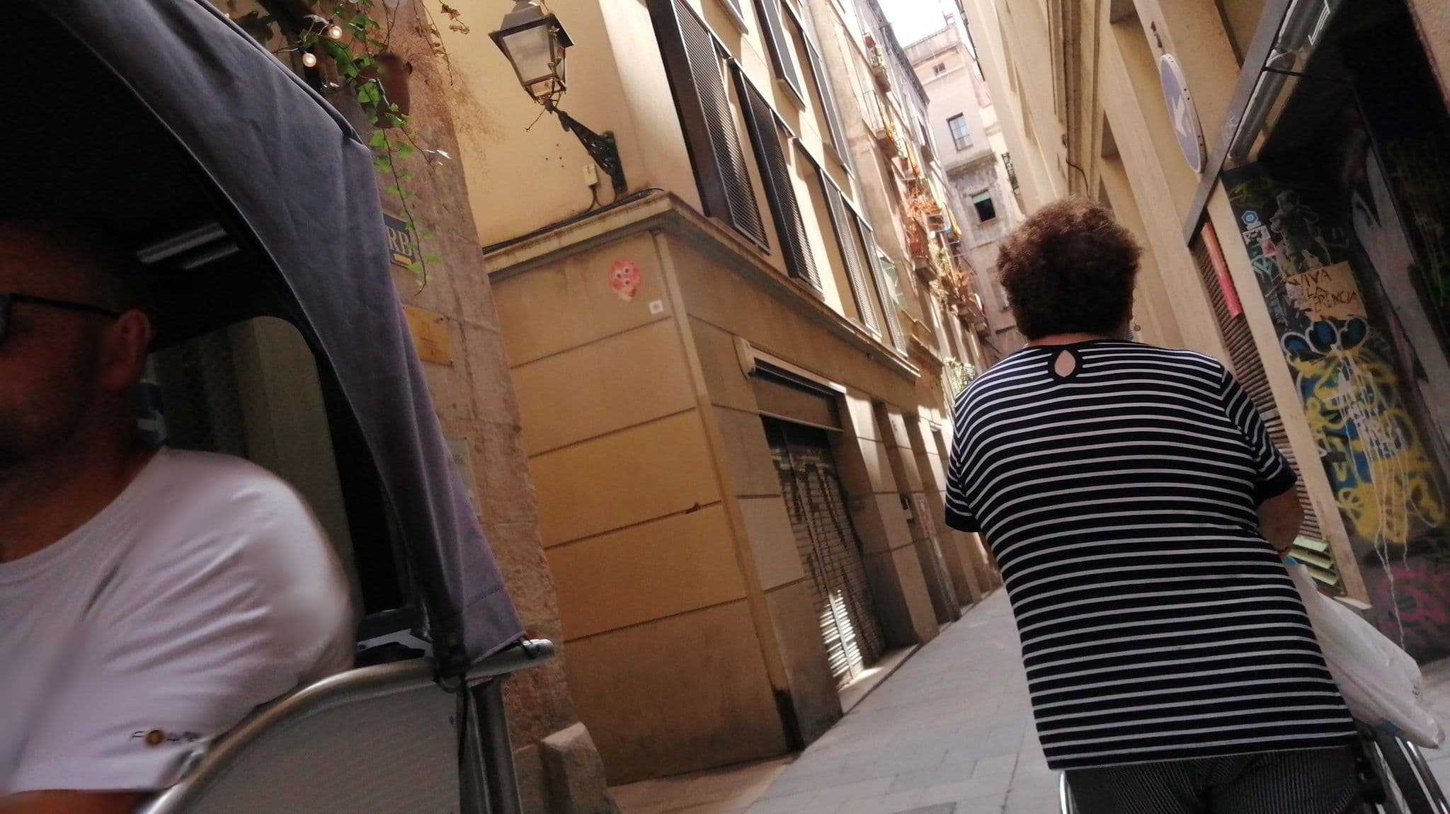 Street view near Apartime, Barri Gòtic — © alememex (CC BY-SA · Mapillary)