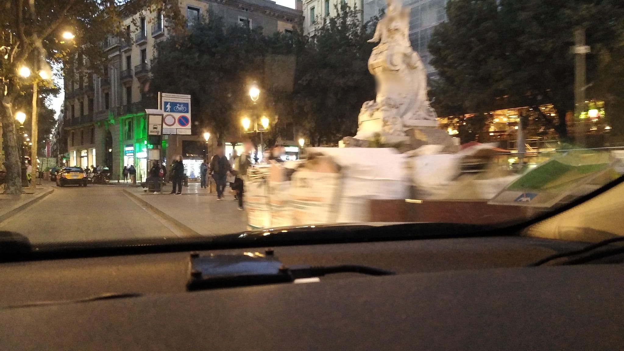 Street view near Mur Mar, Ciutat Vella — © rhum (CC BY-SA · Mapillary)
