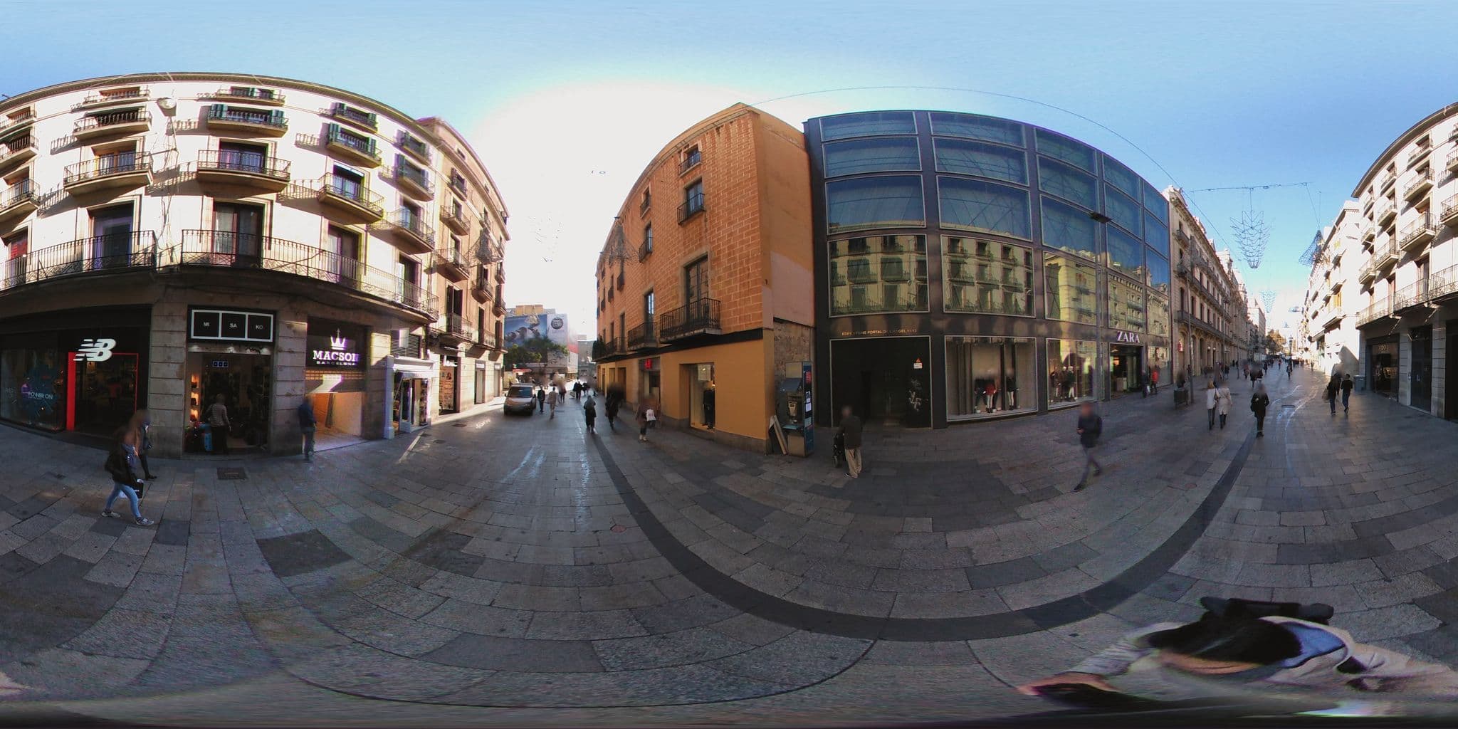 Street view near 가고파민박, Barri Gòtic — © ccossio (CC BY-SA · Mapillary)