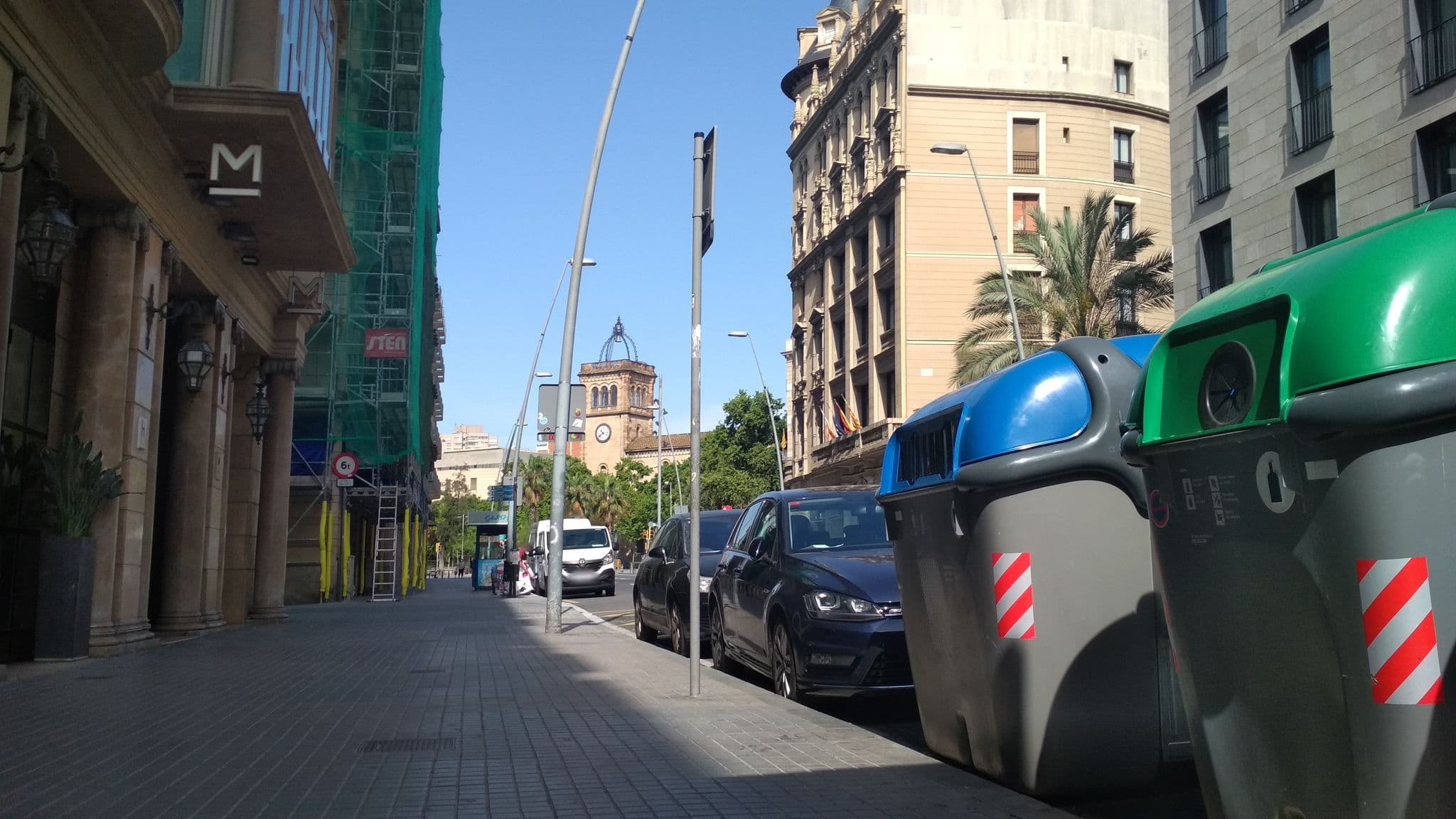 Street view near Hotel Inglaterra Barcelona, Eixample — © toniserra (CC BY-SA · Mapillary)