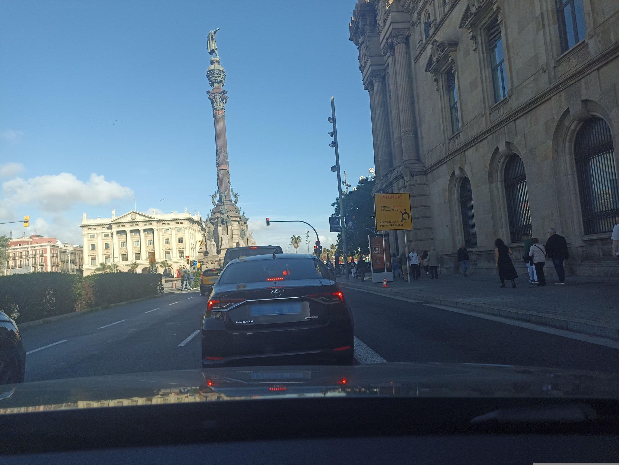 Street view near Bolsillo Mari, Ciutat Vella — © toniserra (CC BY-SA · Mapillary)