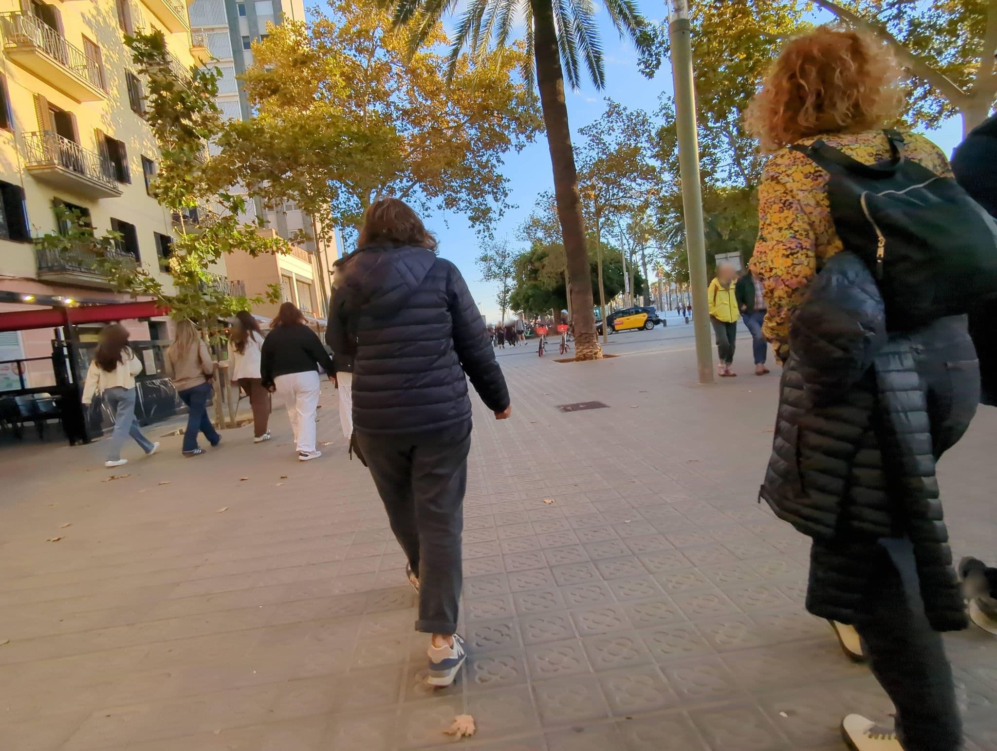 Street view near W Hotel, la Barceloneta — © miguel_andrade (CC BY-SA · Mapillary)