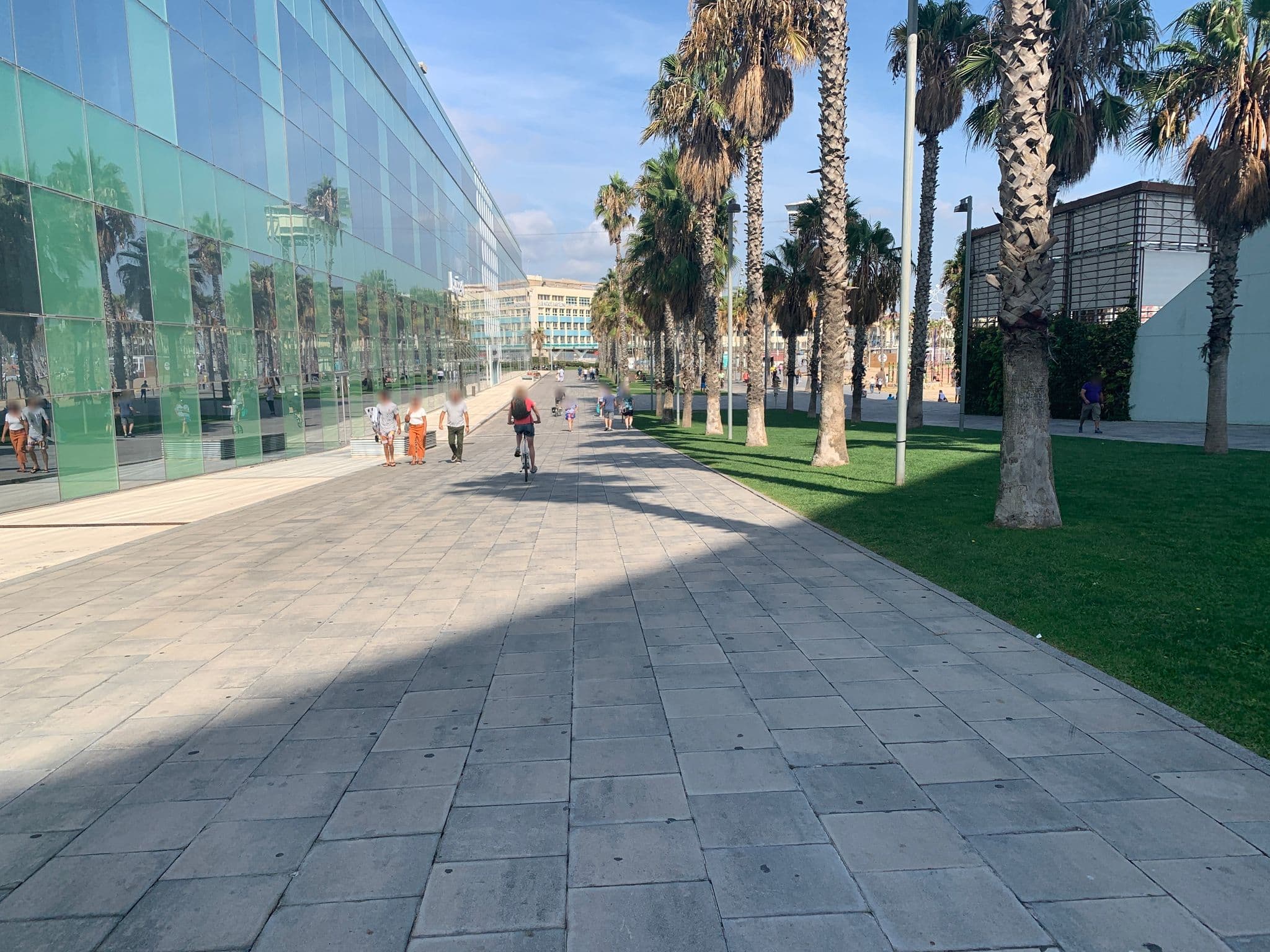 Street view near Piscina de W Barcelona, la Barceloneta — © nigelramsay (CC BY-SA · Mapillary)