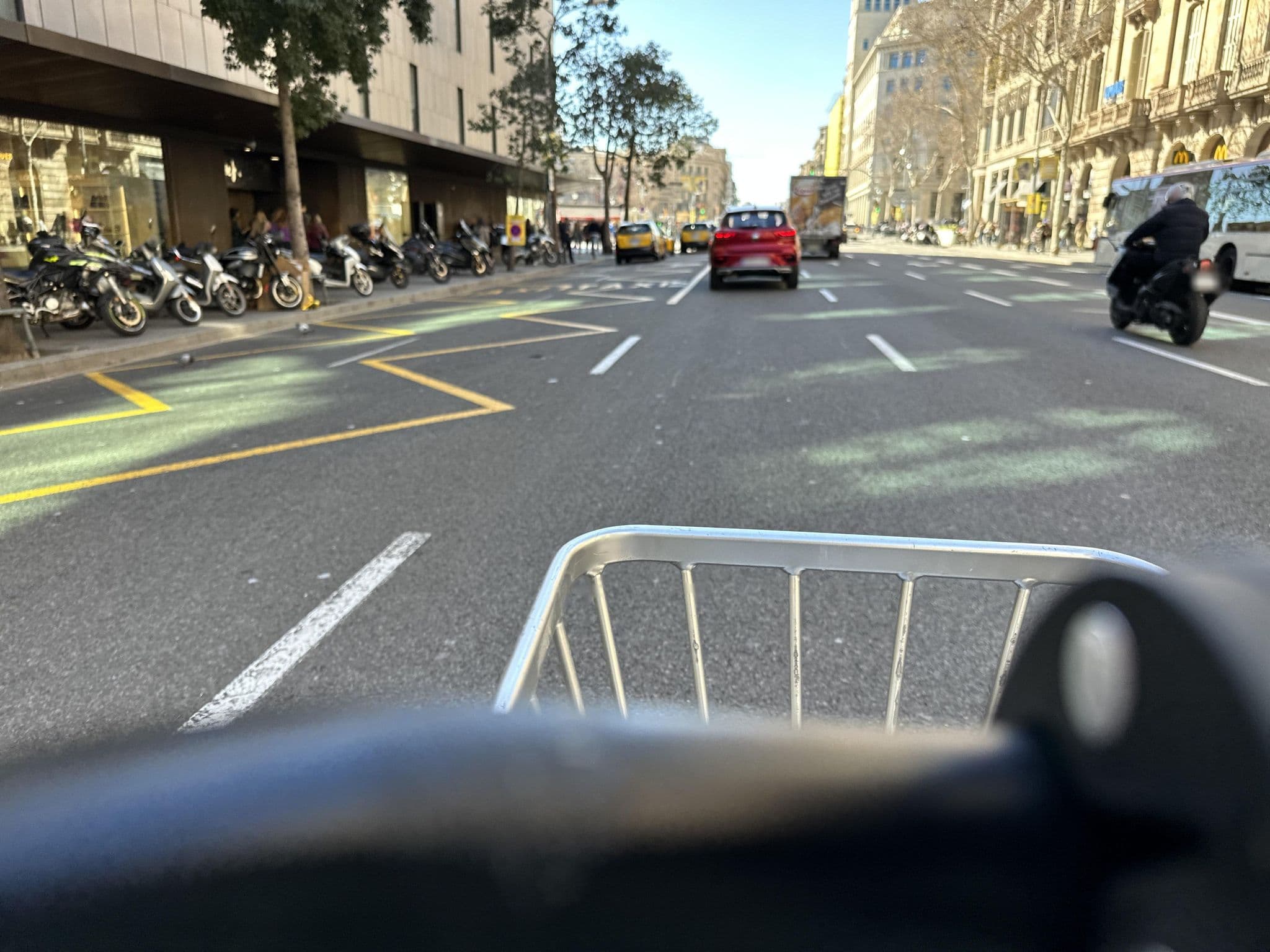 Street view near Izara Plaza Catalunya Hotel, Barri Gòtic — © RSTQ (CC BY-SA · Mapillary)