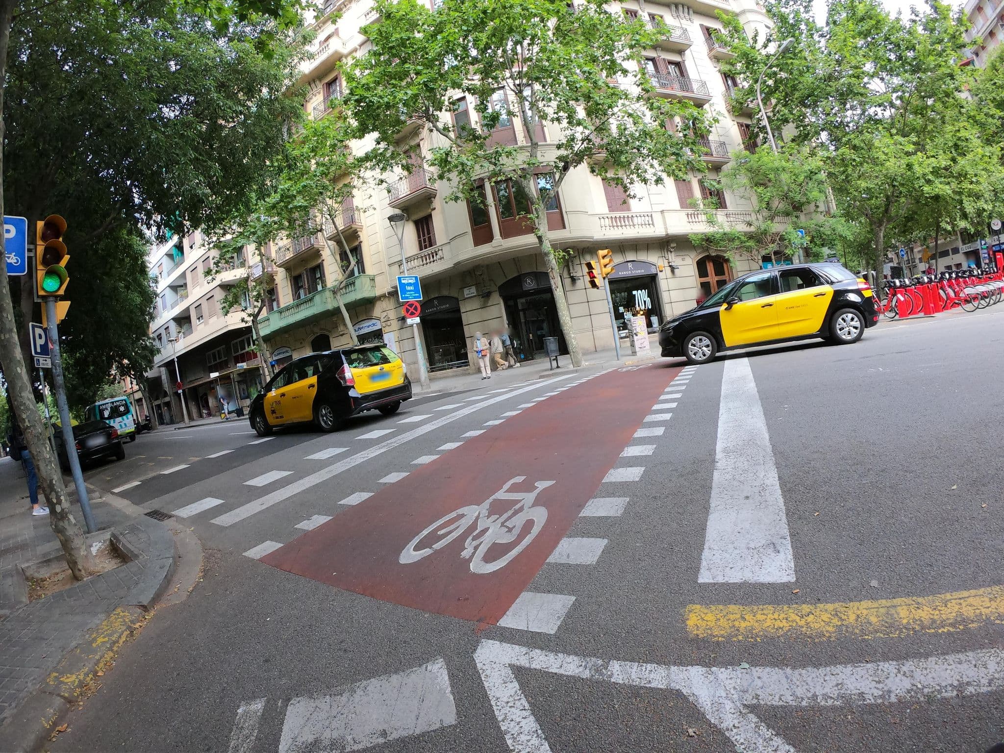Street view near Sunny Flats, Sant Antoni — © rubencarbonero (CC BY-SA · Mapillary)