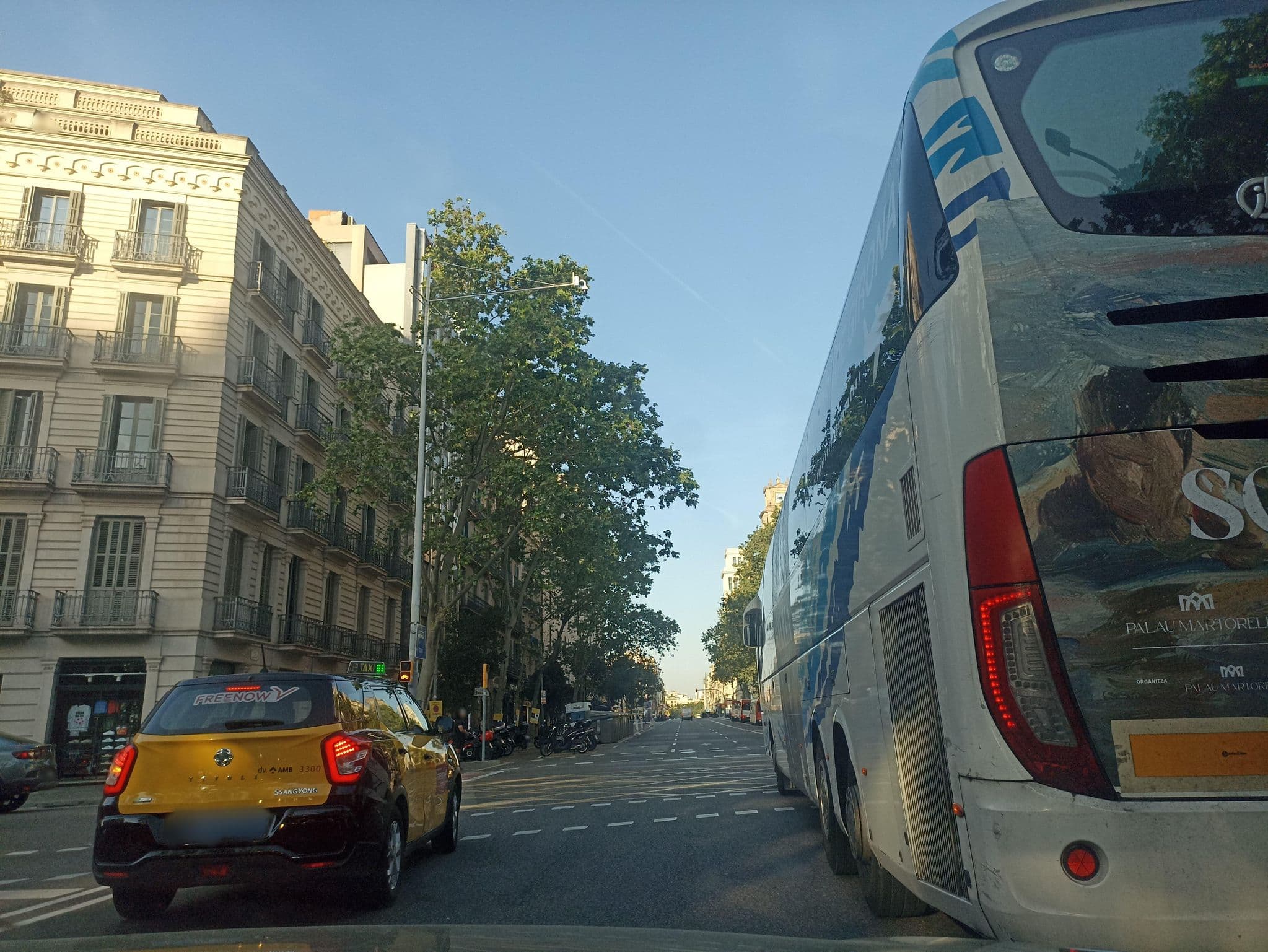Street view near B200 CITY CENTRE ART DECO, Barri Gòtic — © toniserra (CC BY-SA · Mapillary)
