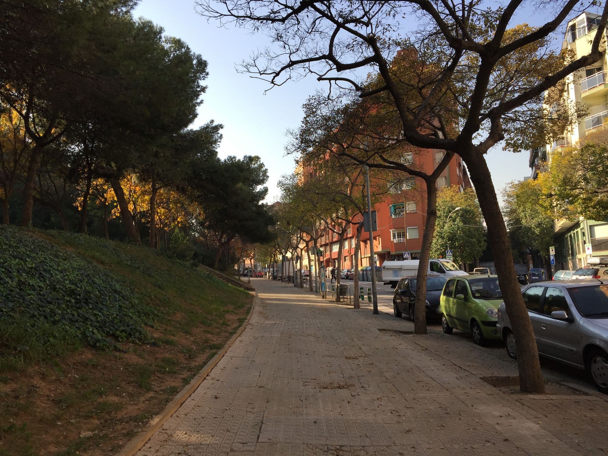 Street view near Génesis Ramblas, Poble Sec — © richlv (CC BY-SA · Mapillary)