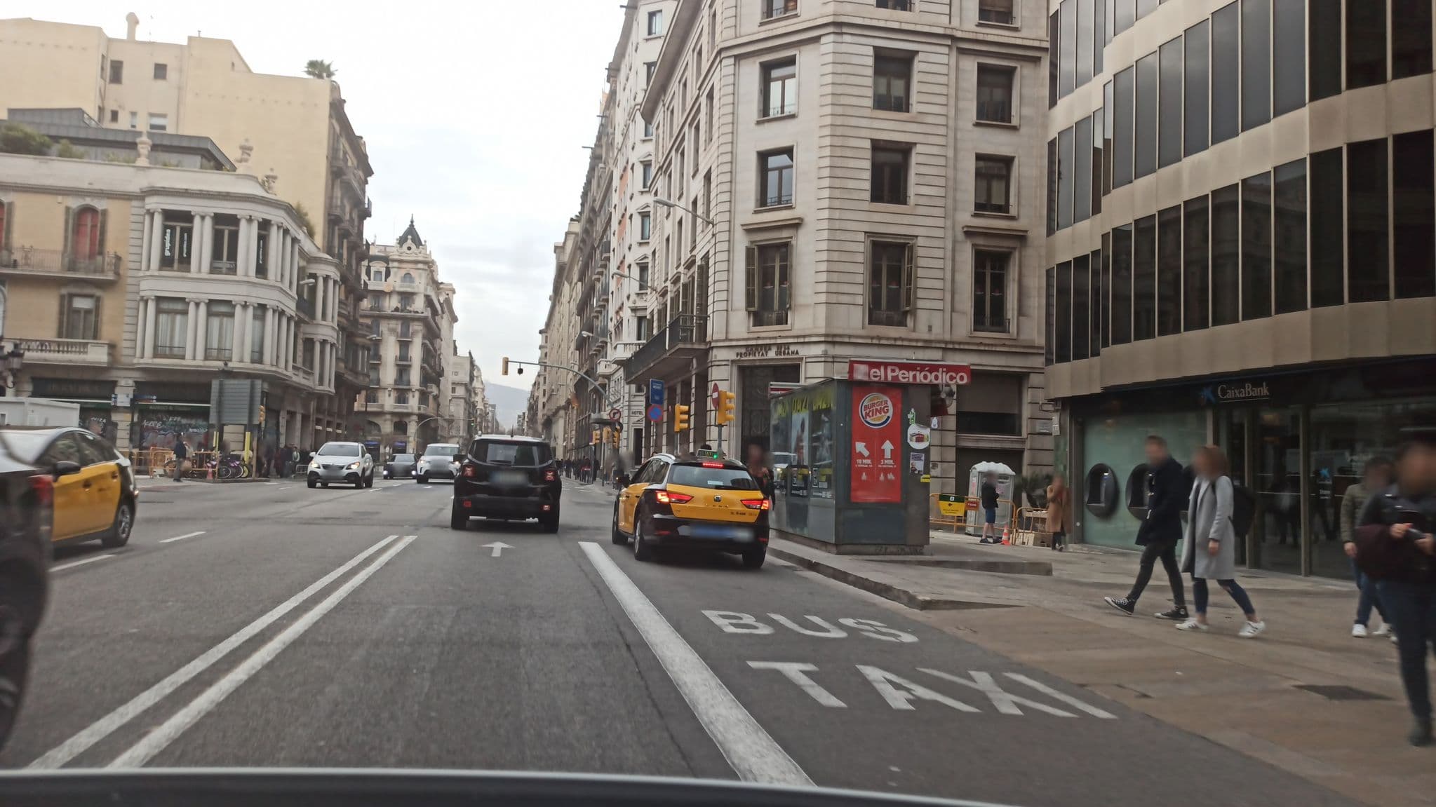 Street view near Black & White appartmens, Sant Pere, Santa Caterina i La Ribera — © yopaseopor (CC BY-SA · Mapillary)
