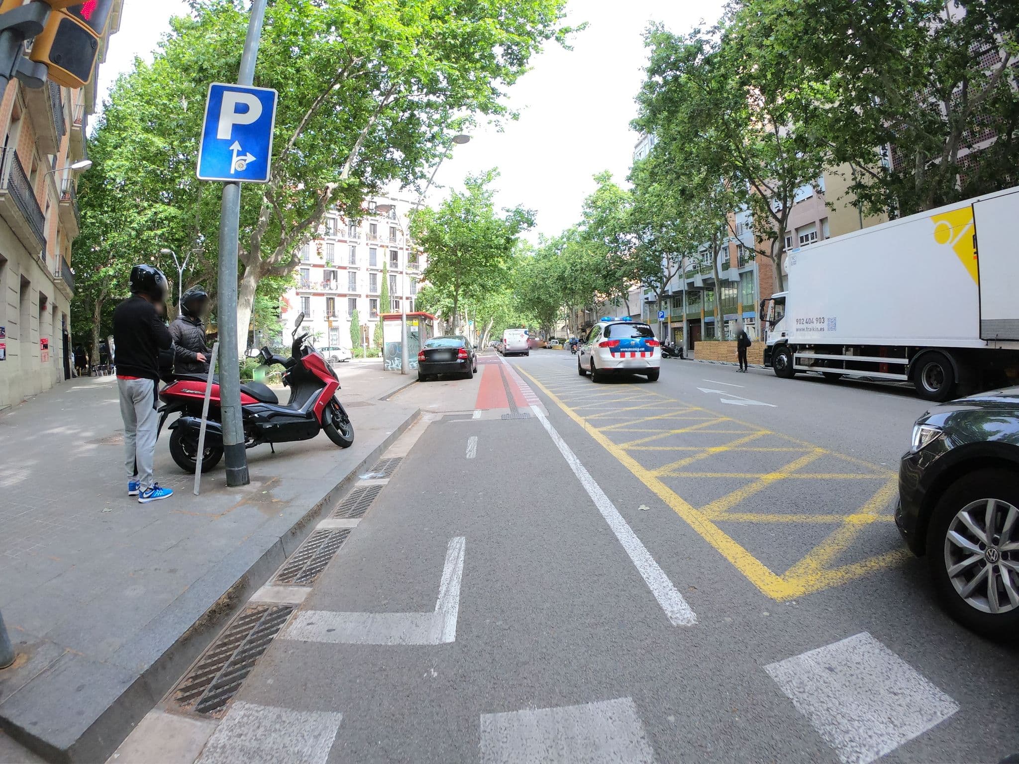 Street view near Habitat Apartments Attic Terrace, Poble Sec — © rubencarbonero (CC BY-SA · Mapillary)