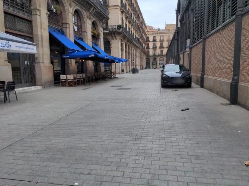 Street view near K+K Hotel Picasso, Sant Pere, Santa Caterina i La Ribera — © iragersh (CC BY-SA · Mapillary)