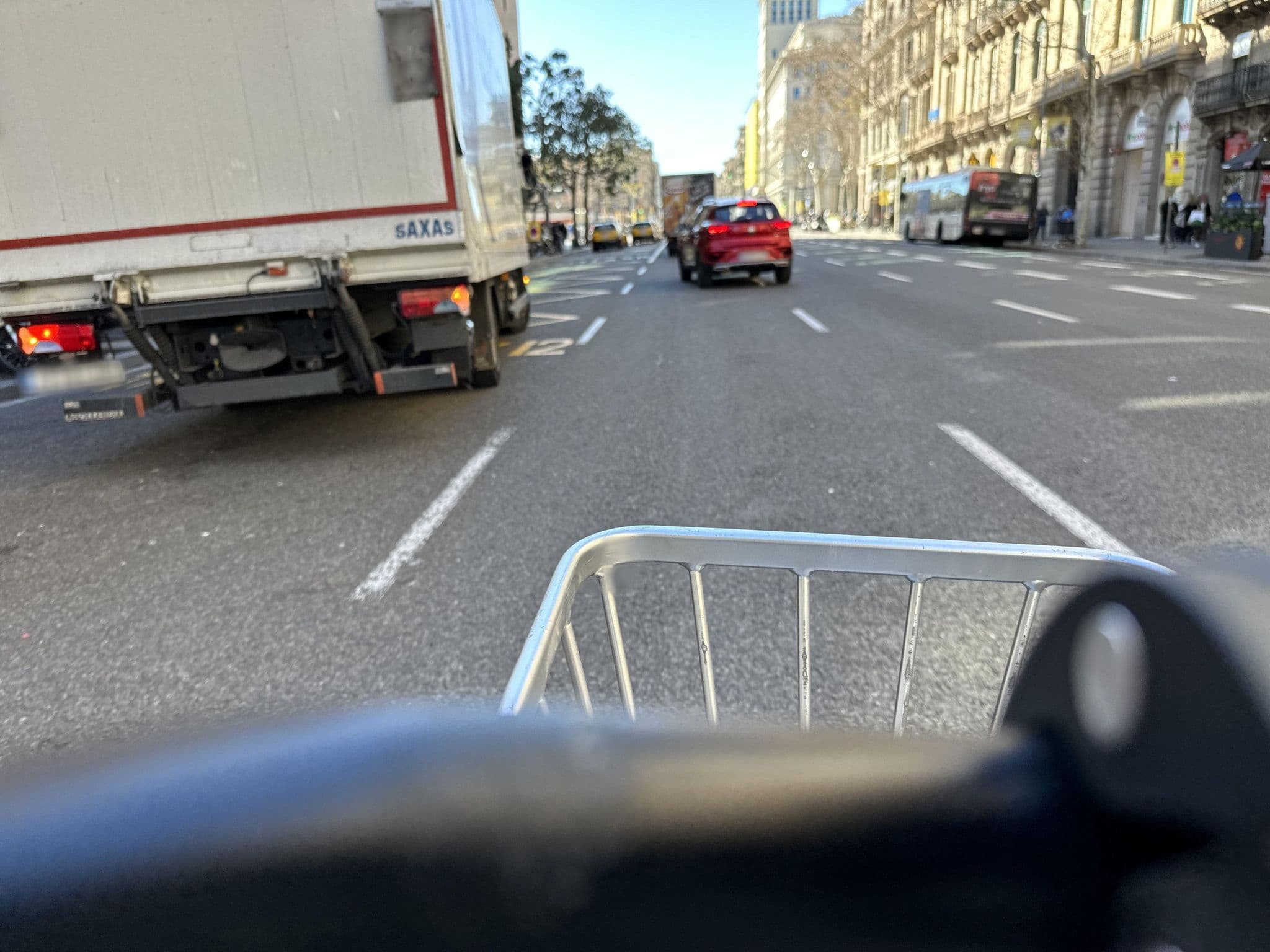 Street view near Izaila Plaza Catalunya, Barri Gòtic — © RSTQ (CC BY-SA · Mapillary)
