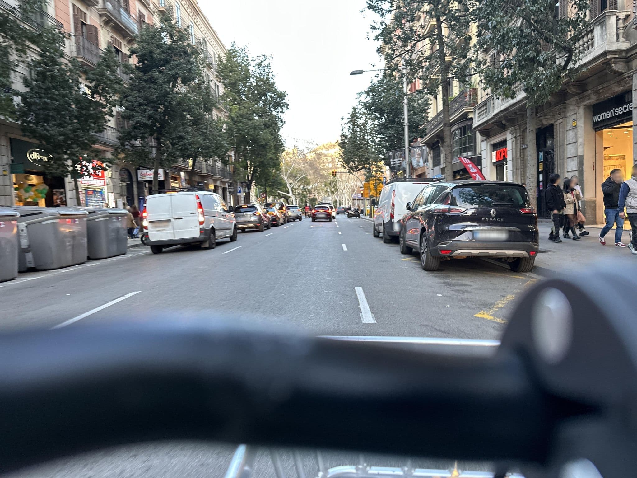 Street view near Hostal Plaza, Barri Gòtic — © RSTQ (CC BY-SA · Mapillary)