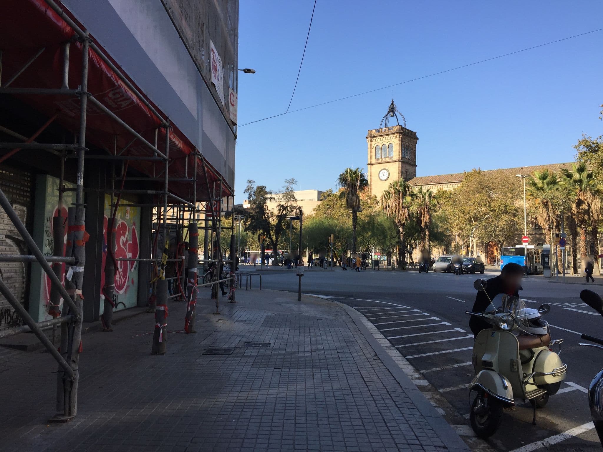 Street view near Hotel Marvi, Eixample — © richlv (CC BY-SA · Mapillary)