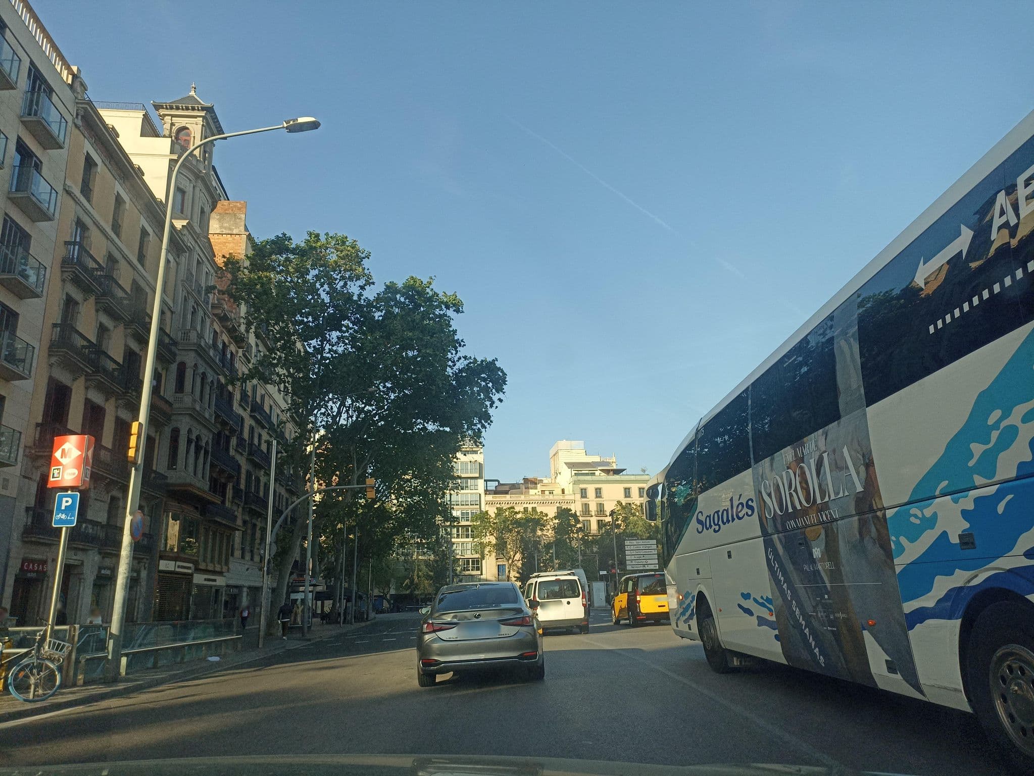 Street view near The Hotel 592, Eixample — © toniserra (CC BY-SA · Mapillary)