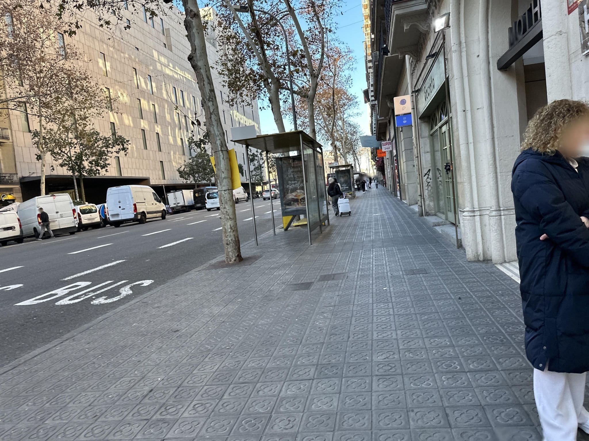 Street view near Mothern By Pillow, Barri Gòtic — © RSTQ (CC BY-SA · Mapillary)