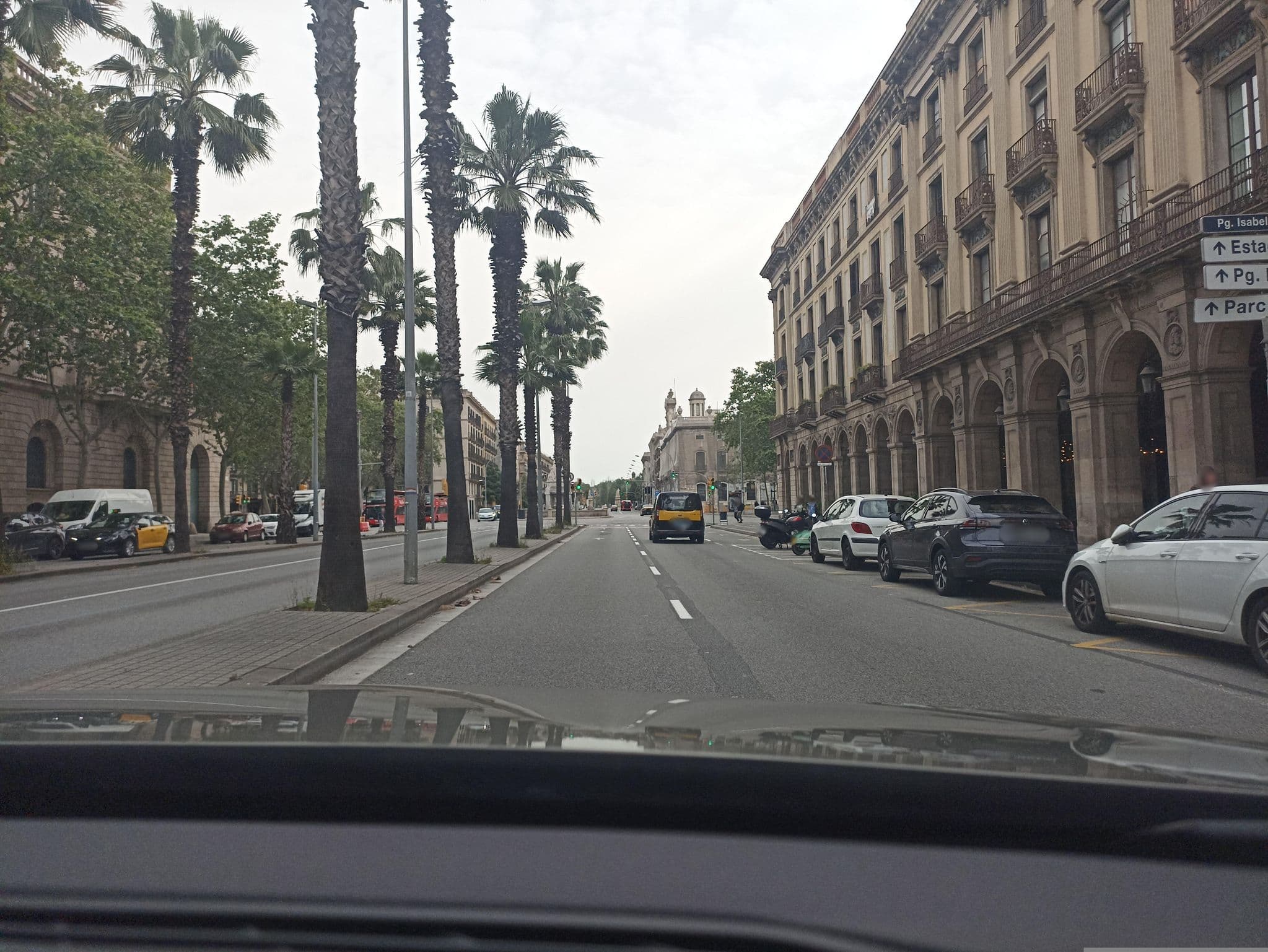 Street view near Factory Gardens Barcelona, Sant Pere, Santa Caterina i La Ribera — © toniserra (CC BY-SA · Mapillary)