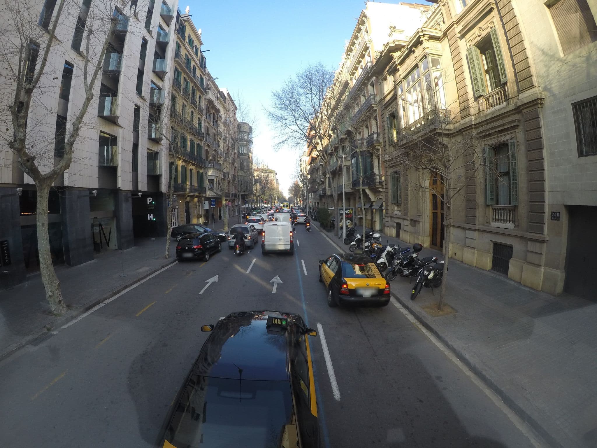 Street view near Spa & Pool, Dreta de l'Eixample — © ccossio (CC BY-SA · Mapillary)