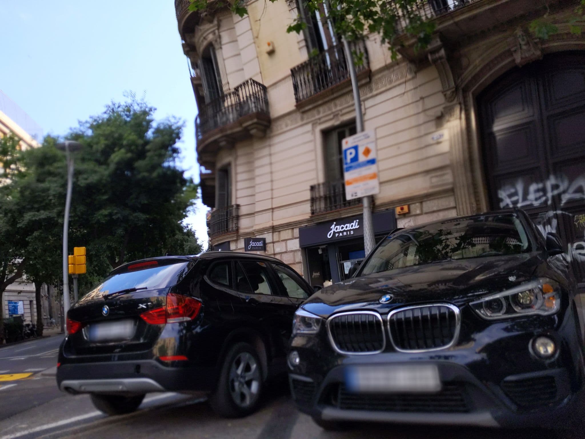Street view near Top Barcelona Apartments, Eixample — © morrocoyvolador (CC BY-SA · Mapillary)