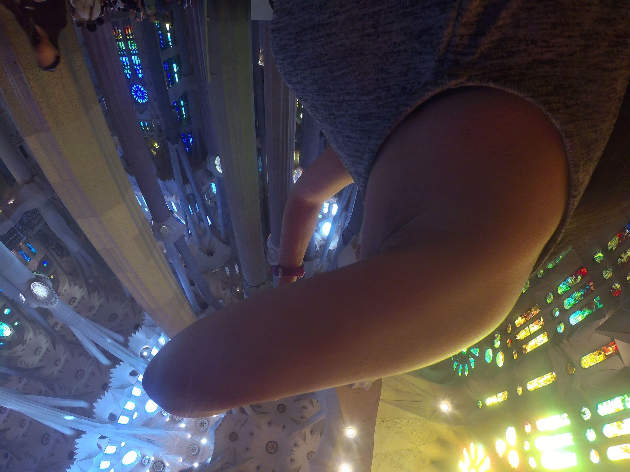 Street view near Glory Guest House, Sagrada Família — © angoca (CC BY-SA · Mapillary)
