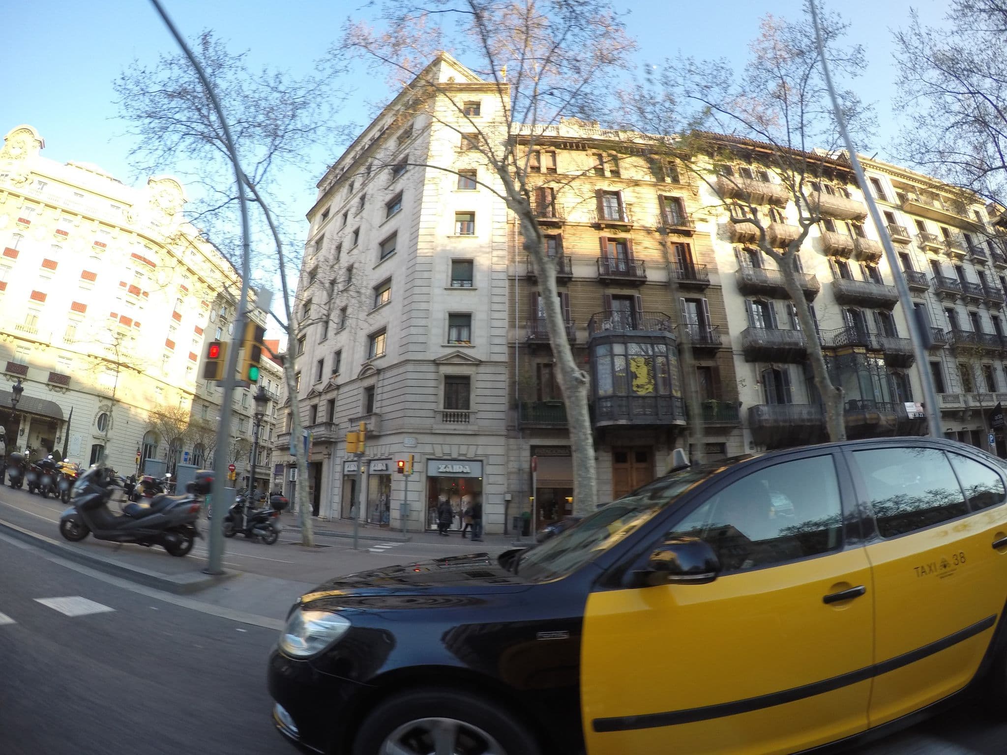Street view near Silken Hotel Gran Havana Habiticion 520, Dreta de l'Eixample — © ccossio (CC BY-SA · Mapillary)