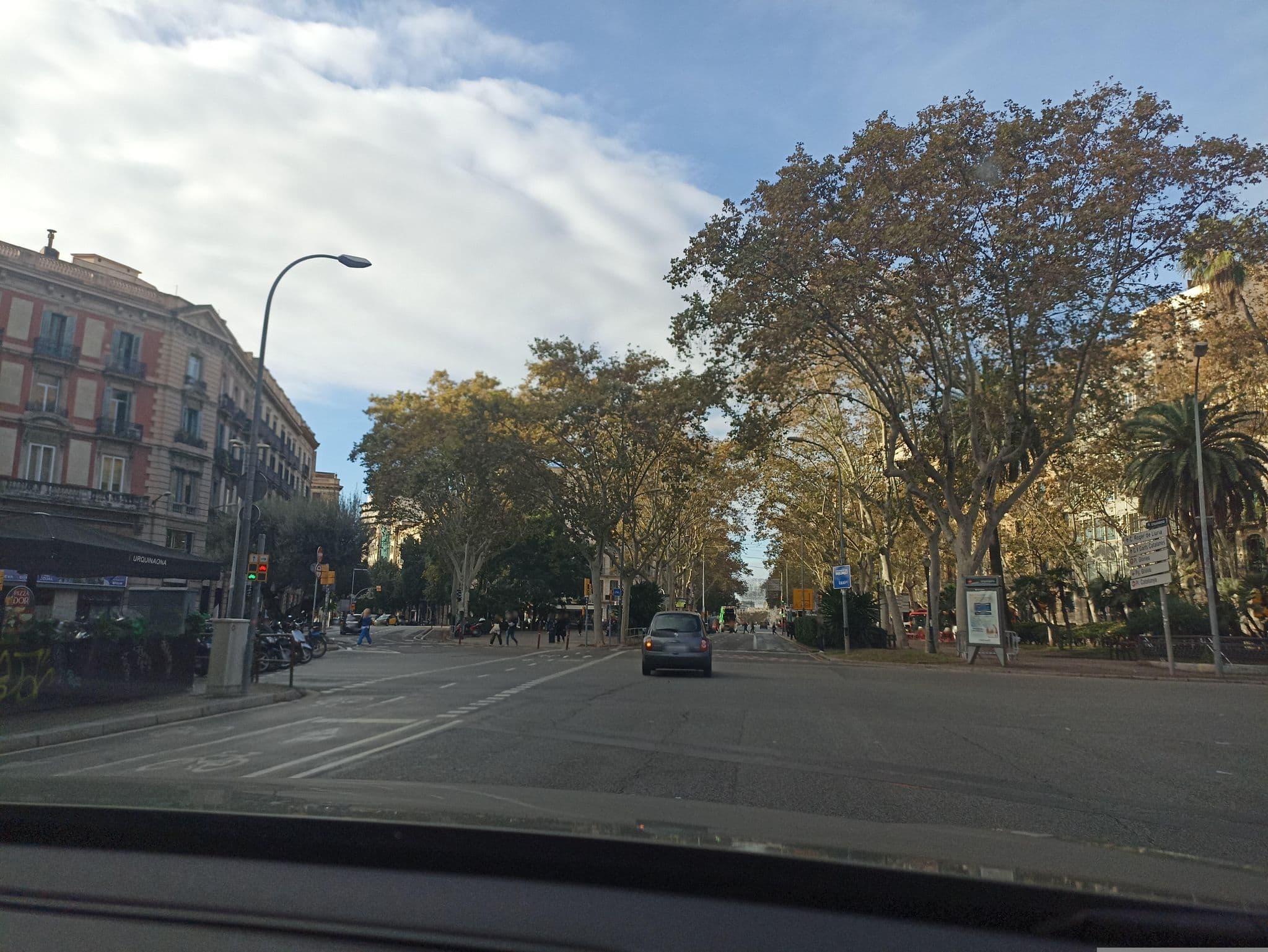Street view near Attic Ramblas Hotel Barcelona, Barri Gòtic — © toniserra (CC BY-SA · Mapillary)