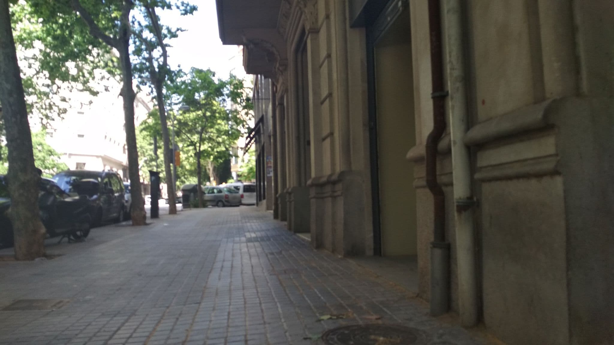 Street view near Fashion House, Fort Pienc — © toniserra (CC BY-SA · Mapillary)