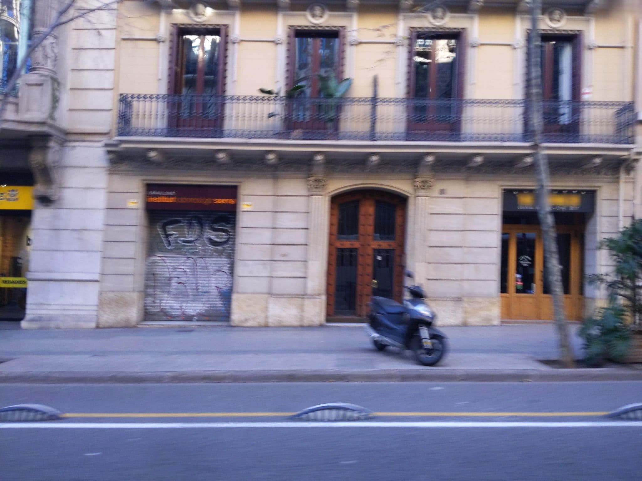 Street view near ChicRoom Barcelona Zen Luxury Apartment, Dreta de l'Eixample — © morrocoyvolador (CC BY-SA · Mapillary)