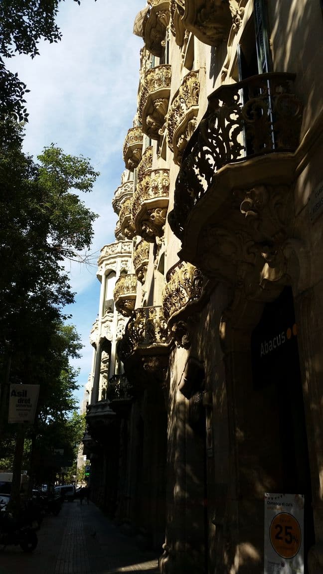 Street view near Il Gaudi Hotel, Fort Pienc — © ejegg (CC BY-SA · Mapillary)