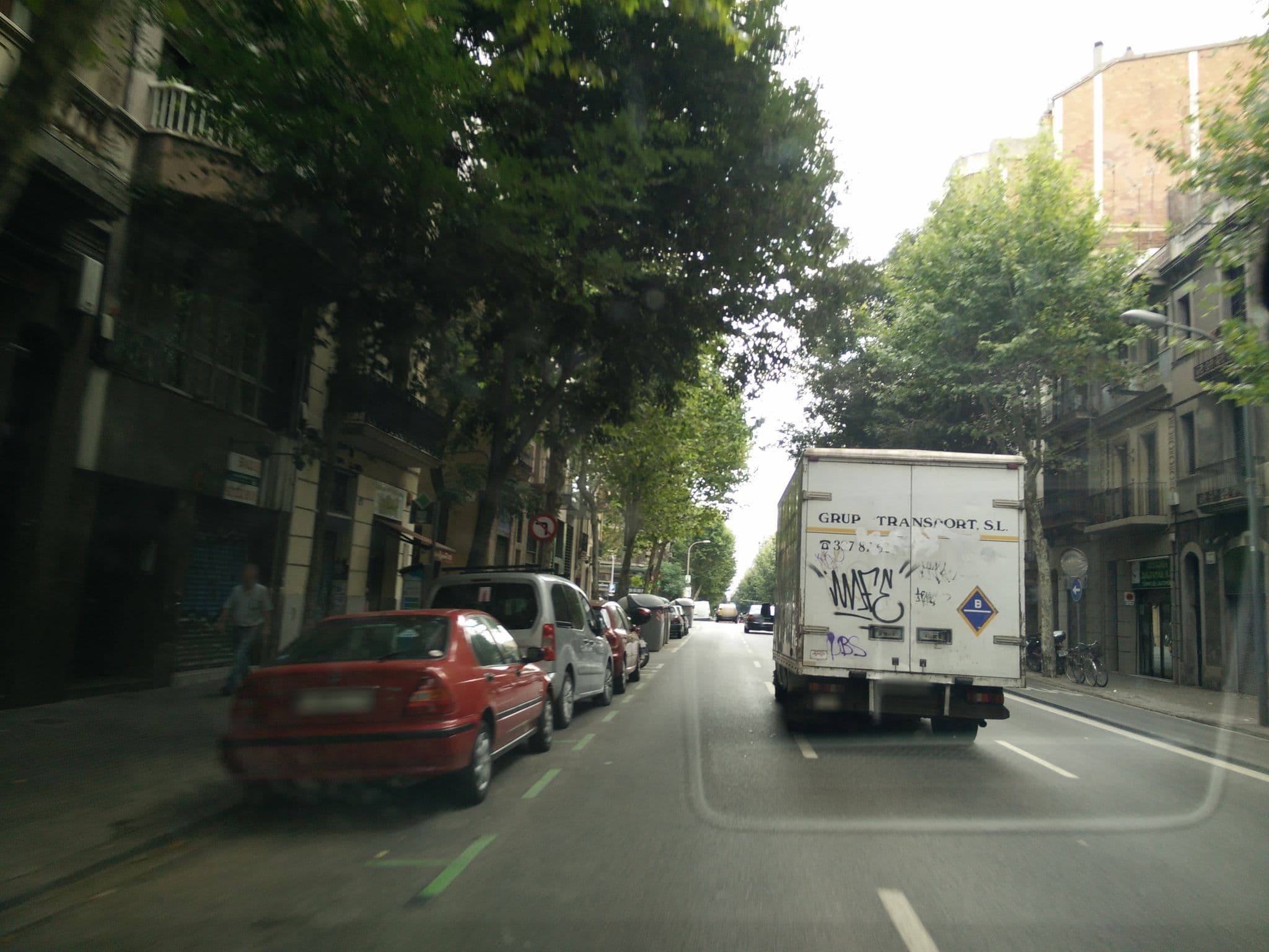 Street view near Abril Bed and breakfast, Sagrada Família — © ccossio (CC BY-SA · Mapillary)