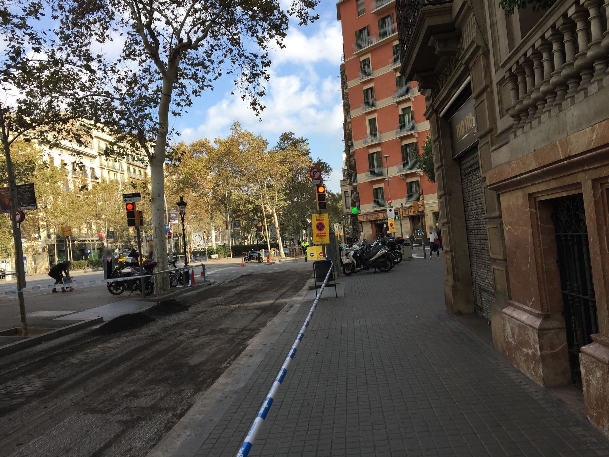 Street view near Casa Consell, Fort Pienc — © richlv (CC BY-SA · Mapillary)