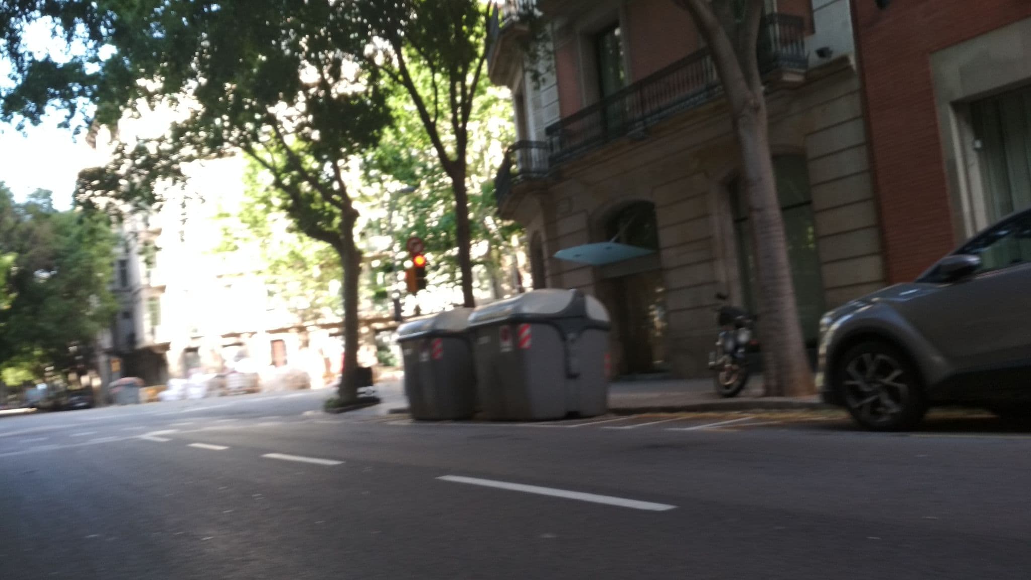 Street view near Hotel NH Pódium, Fort Pienc — © toniserra (CC BY-SA · Mapillary)