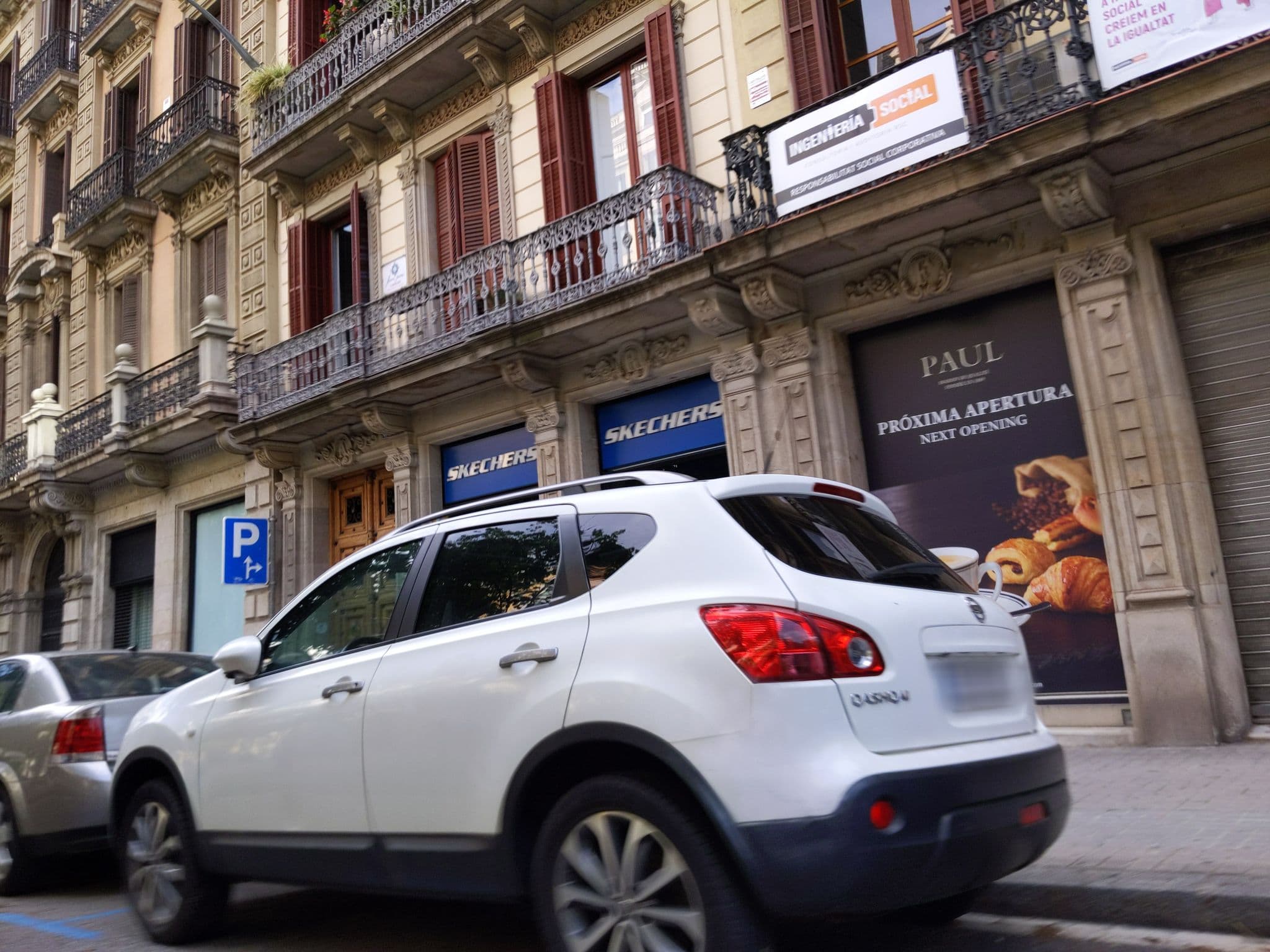 Street view near Rambla's Home, Eixample — © morrocoyvolador (CC BY-SA · Mapillary)