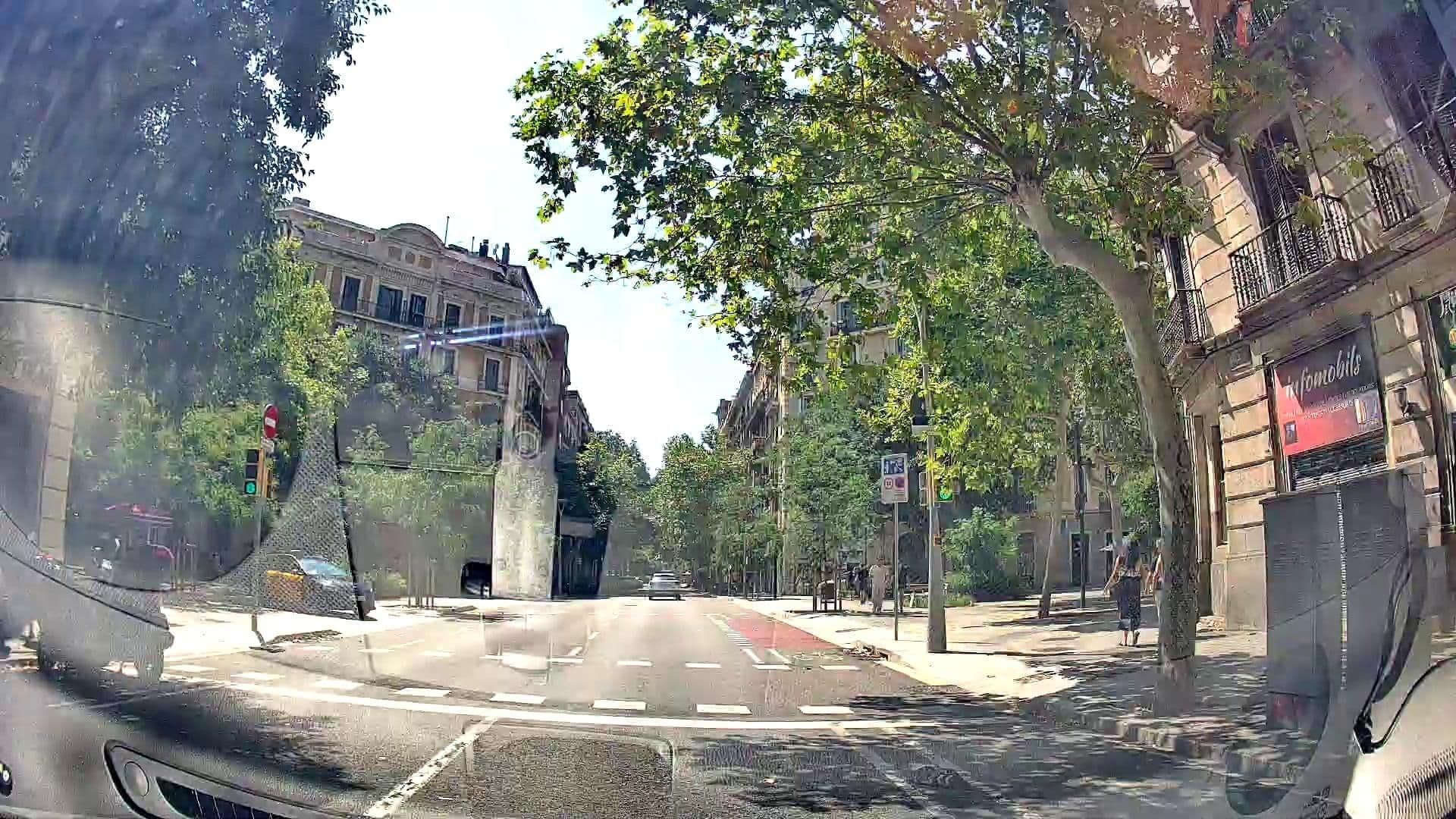Street view near Loft  by love!, Dreta de l'Eixample — © m_esp_32 (CC BY-SA · Mapillary)