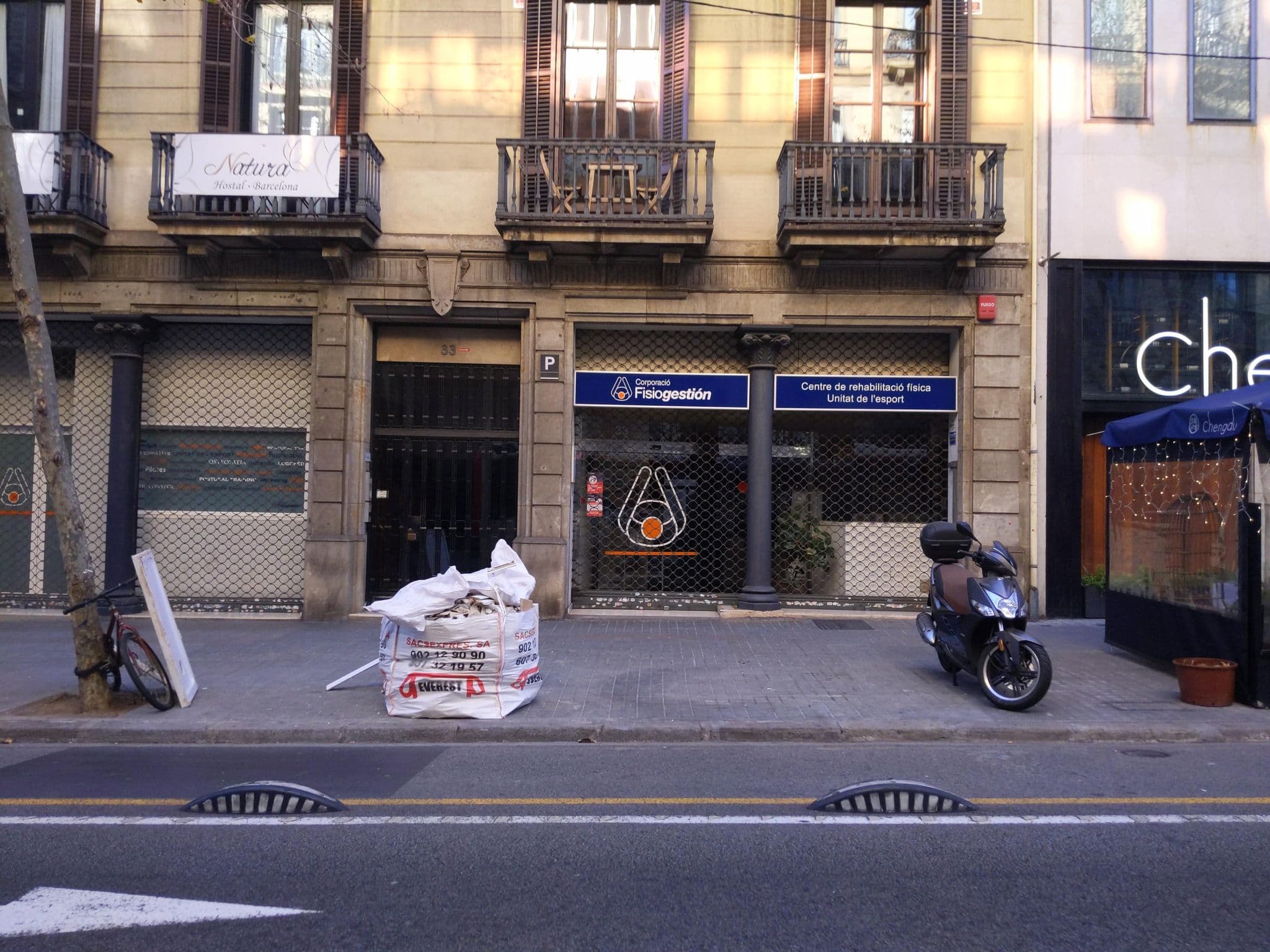 Street view near Habitat Apartments Lauria, Dreta de l'Eixample — © morrocoyvolador (CC BY-SA · Mapillary)
