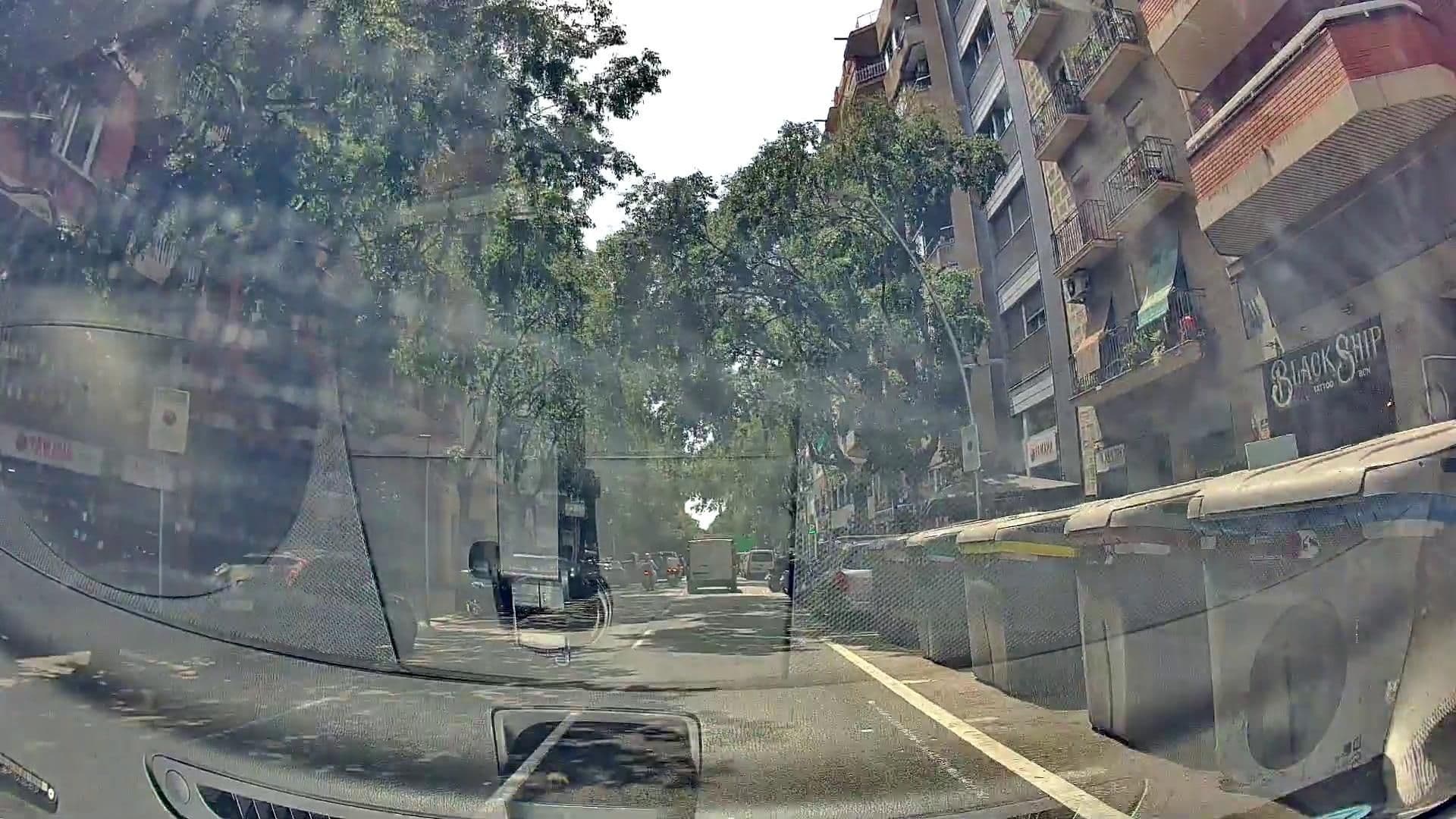 Street view near casa tapas, Sagrada Família — © m_esp_32 (CC BY-SA · Mapillary)