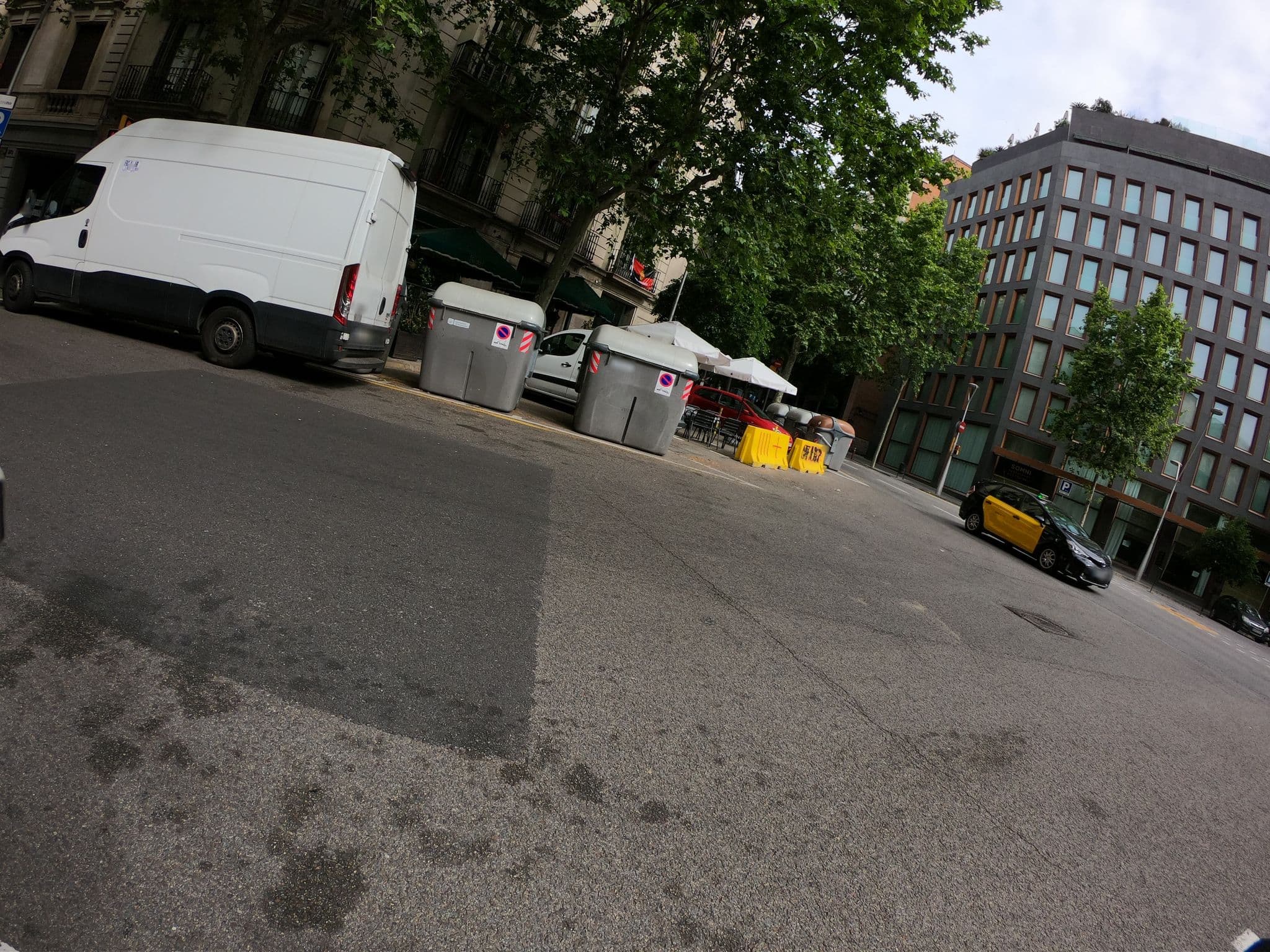 Street view near Provenza Flat, Dreta de l'Eixample — © rubencarbonero (CC BY-SA · Mapillary)