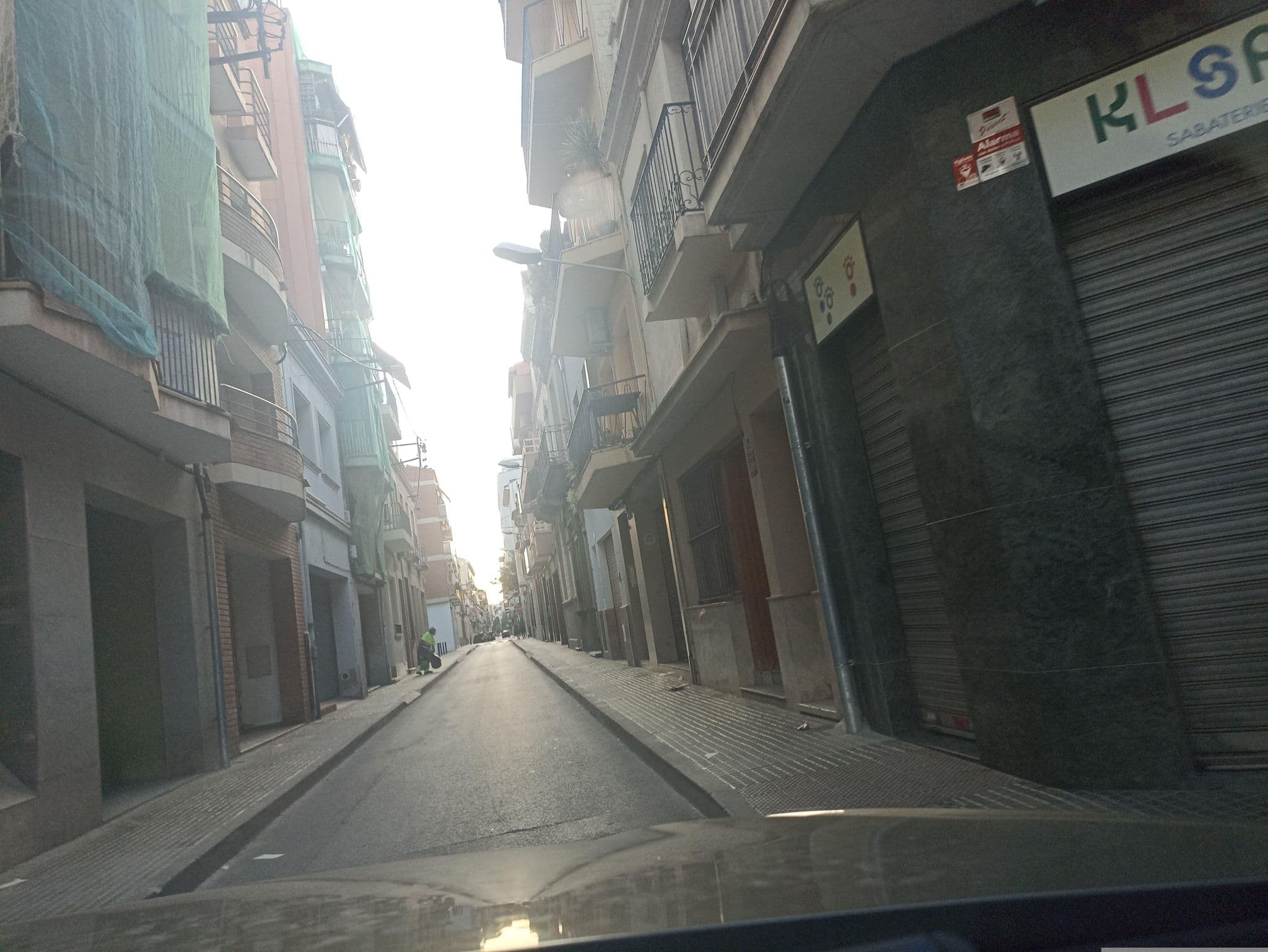 Street view near Hotel Calella Park "La Esquina Verde", Calella — © toniserra (CC BY-SA · Mapillary)