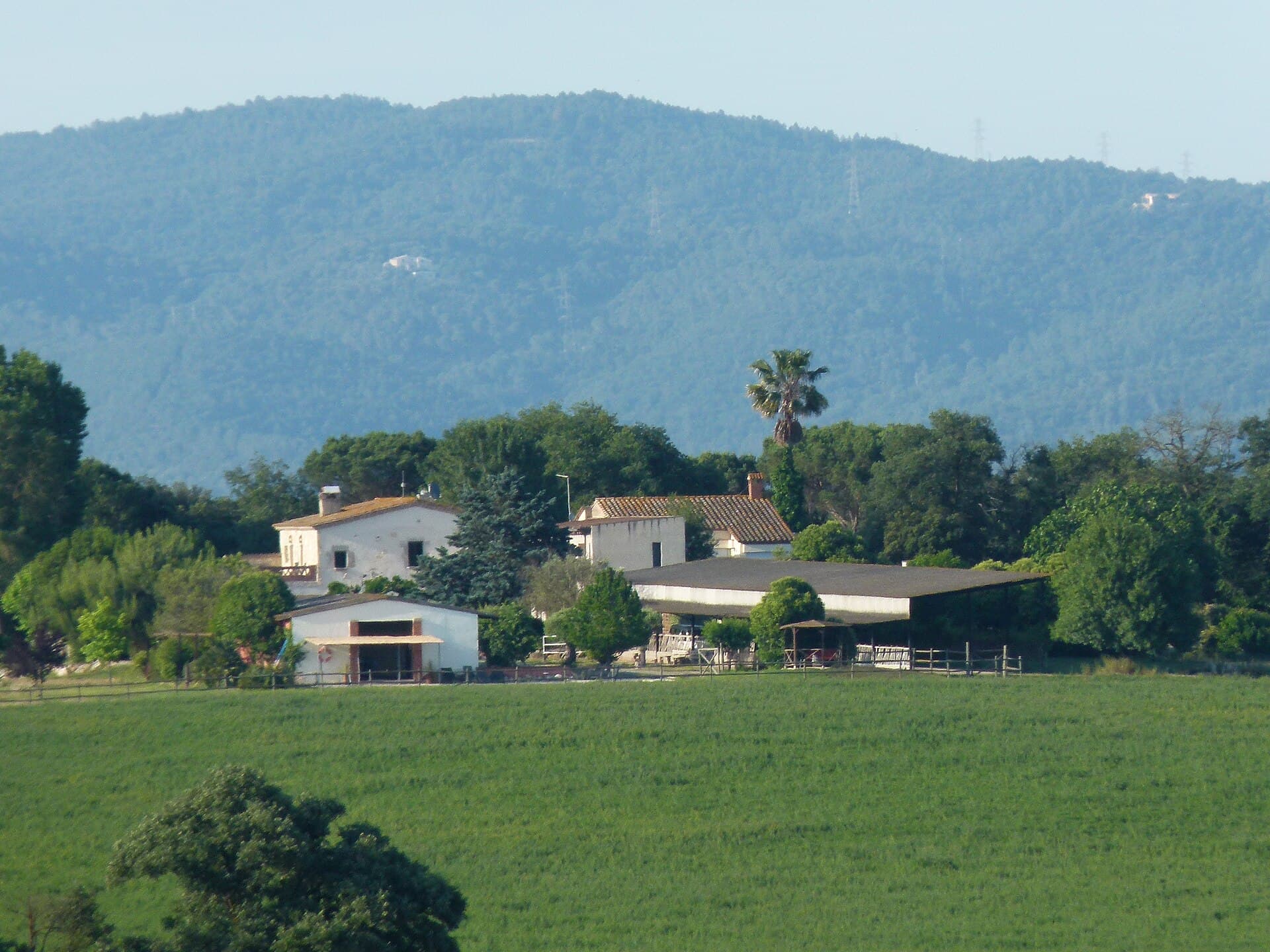 B&B El Ranxo (via Wikimedia Commons, CC BY-SA 4.0)
