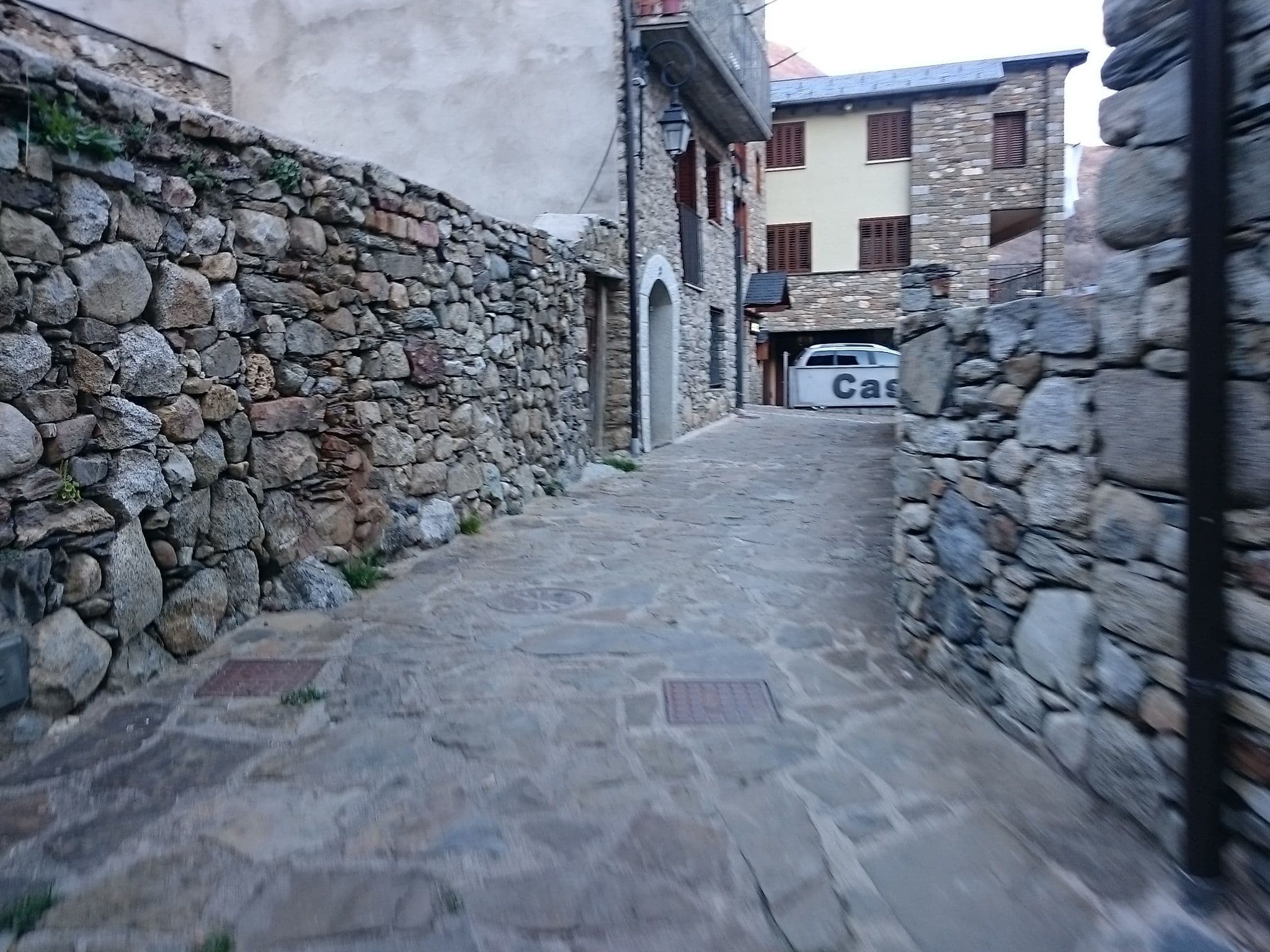 Street view near Apart-Hotel Alta Muntanya, el Pont de Suert — © bolosig (CC BY-SA · Mapillary)