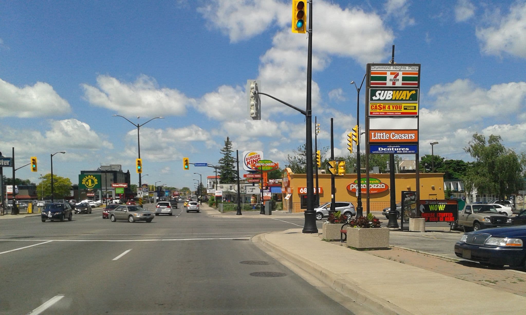 Street view near Value Inn International, Niagara Falls — © thetornado76 (CC BY-SA · Mapillary)