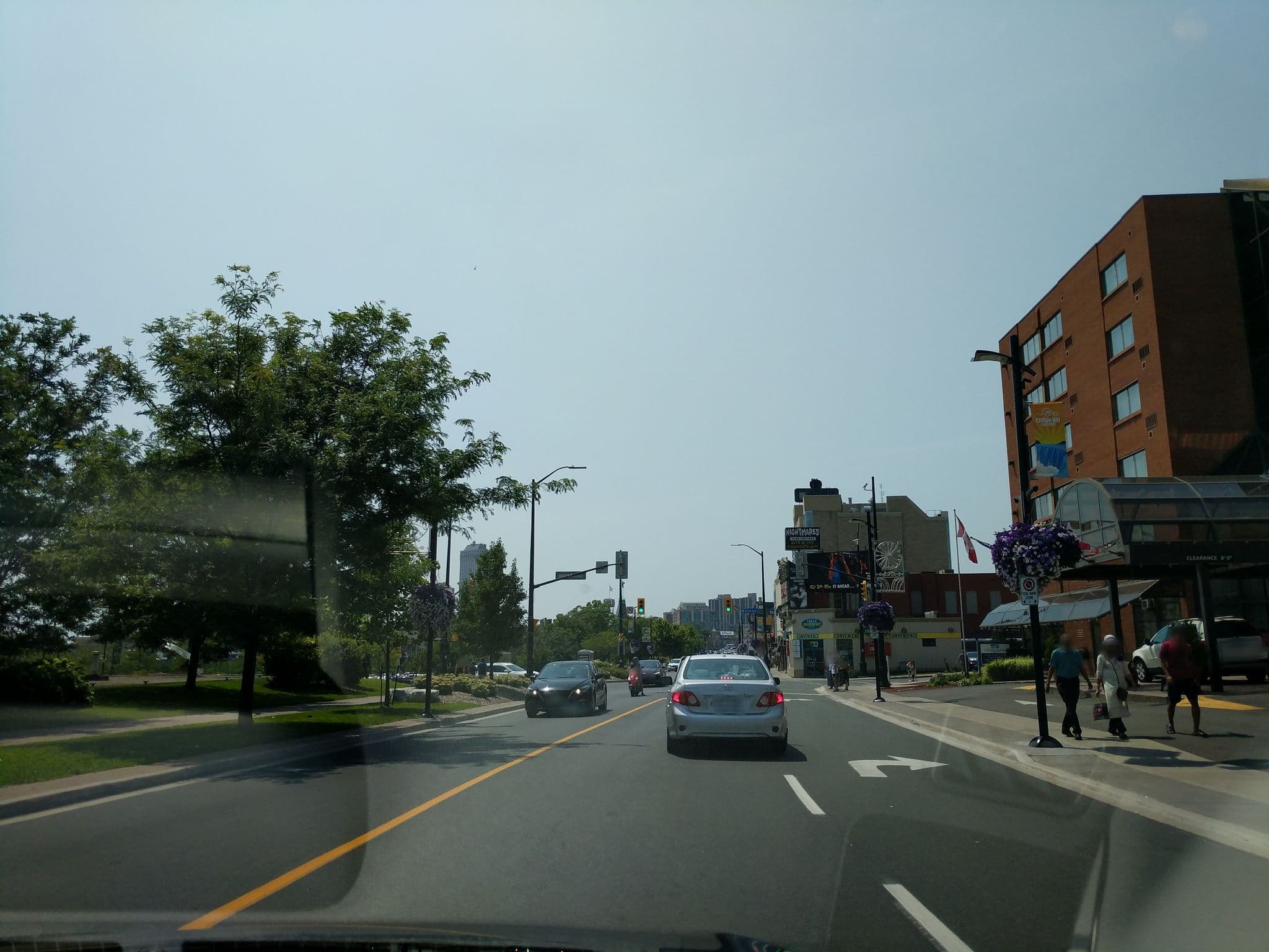 Street view near Hampton Inn, Niagara Falls — © zerz57k1 (CC BY-SA · Mapillary)