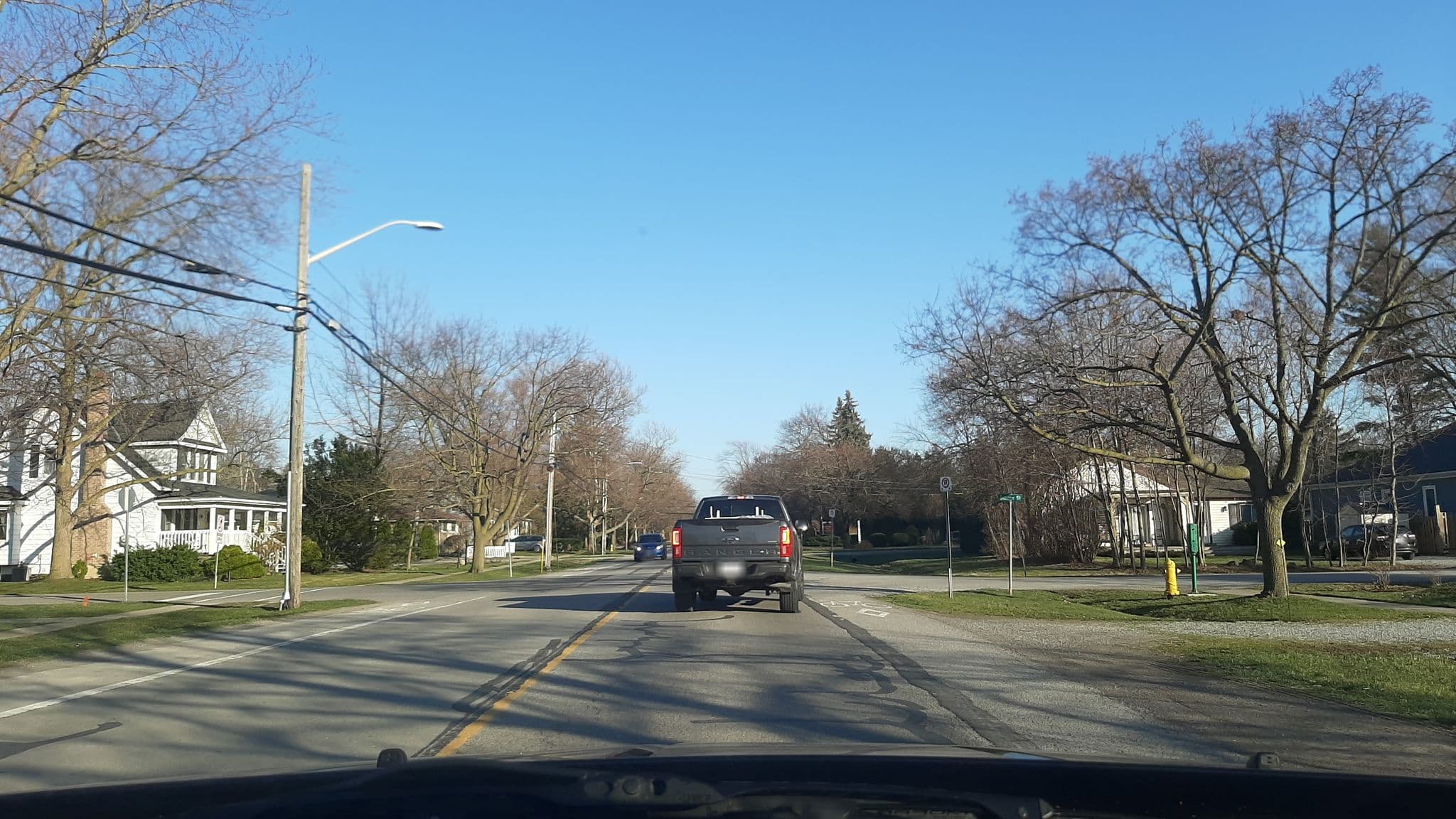 Street view near Le Troubadour, Niagara-on-the-Lake — © spotnein (CC BY-SA · Mapillary)