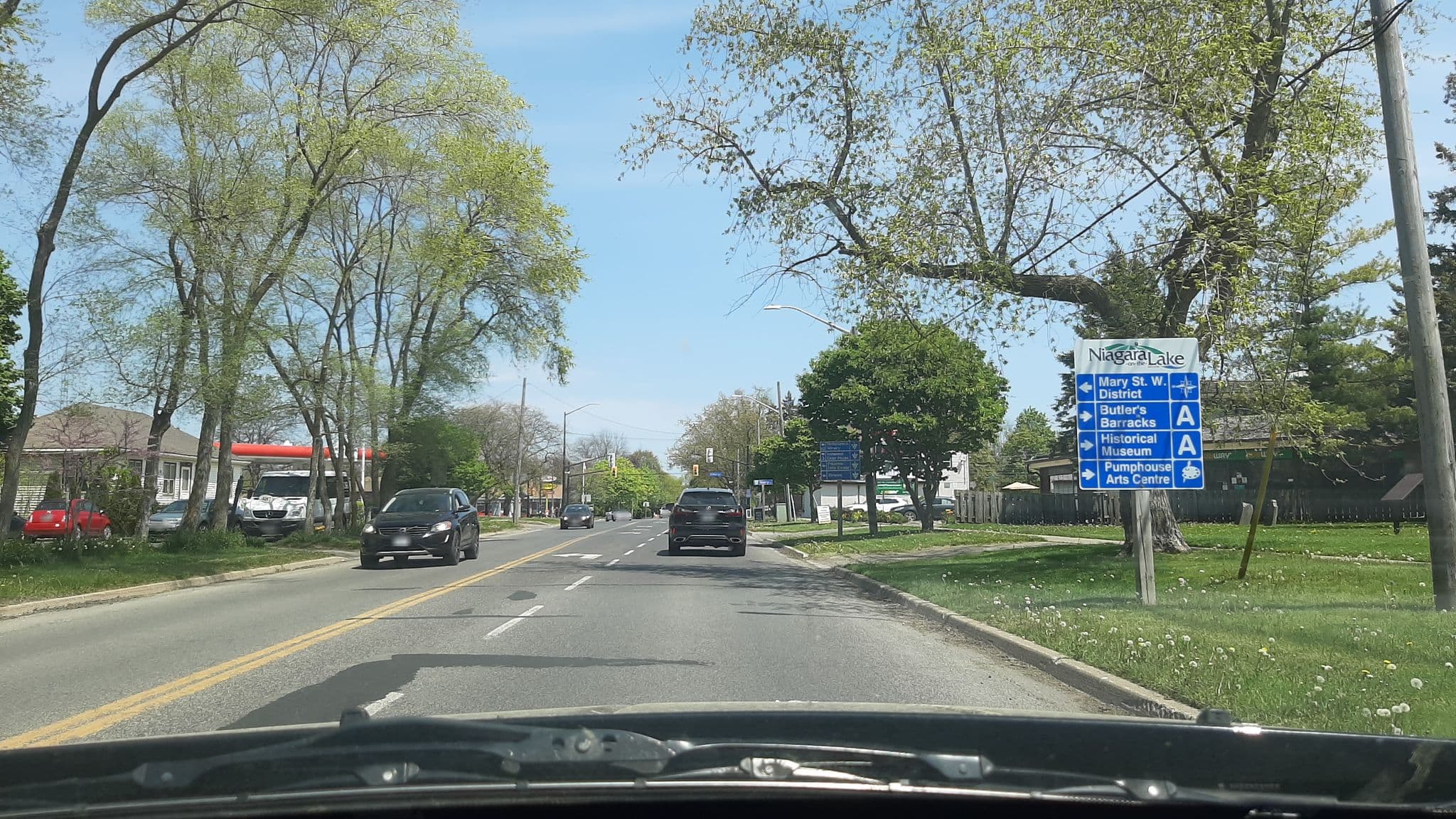 Street view near Ashgrove Cottage, Niagara-on-the-Lake — © spotnein (CC BY-SA · Mapillary)